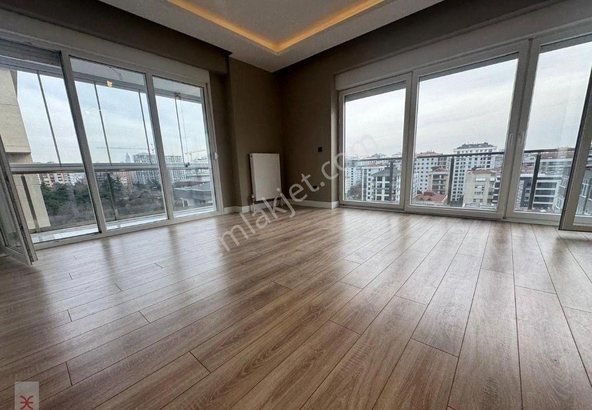 Erenköy Ömerpaşada Oyuncakbmüzesi Yanı Havuzlu 2017 Yapımı 2+1 Şık Daire... - Görsel 19