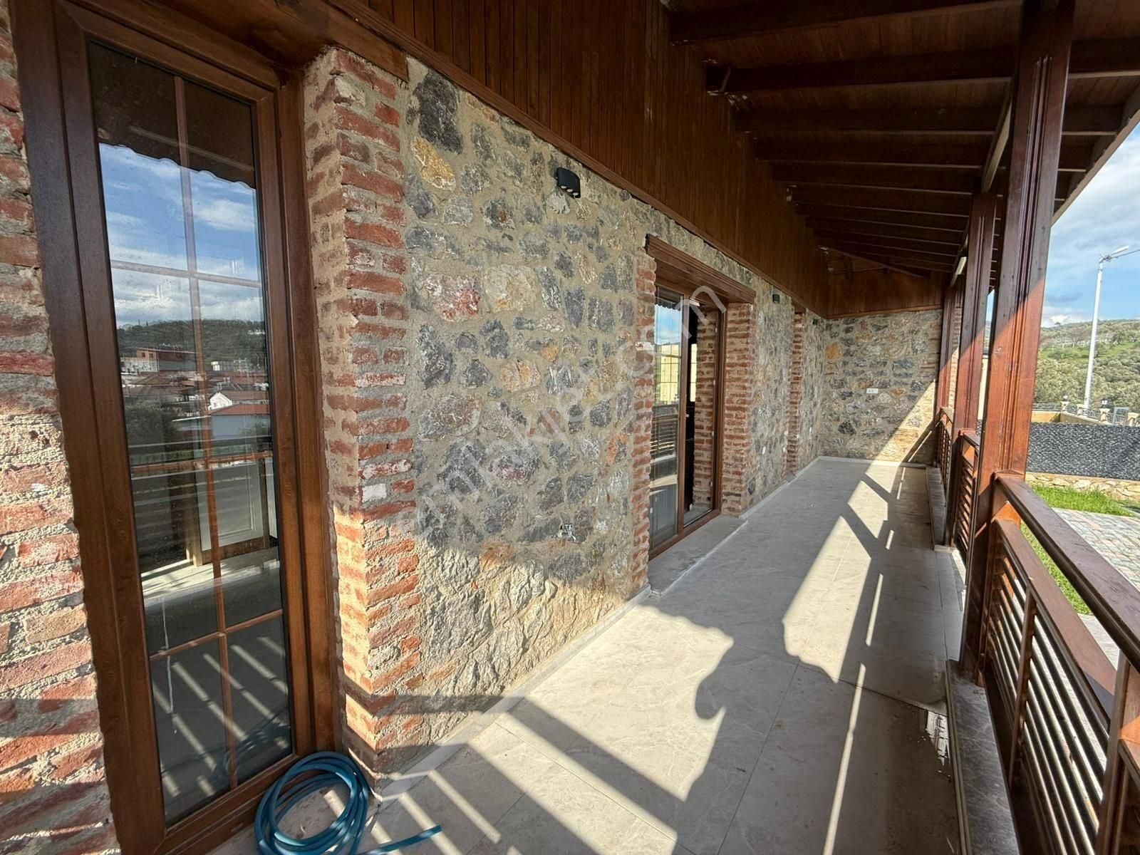 Müstakil Yaşam - Şömineli - Özel Tasarım Villa - Görsel 11