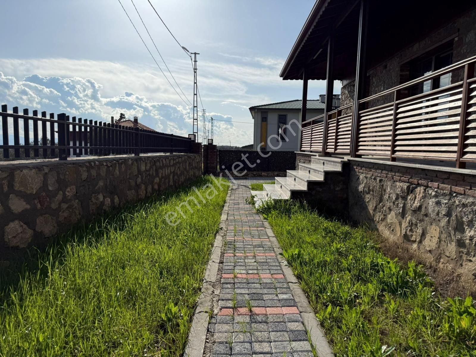 Müstakil Yaşam - Şömineli - Özel Tasarım Villa - Görsel 2