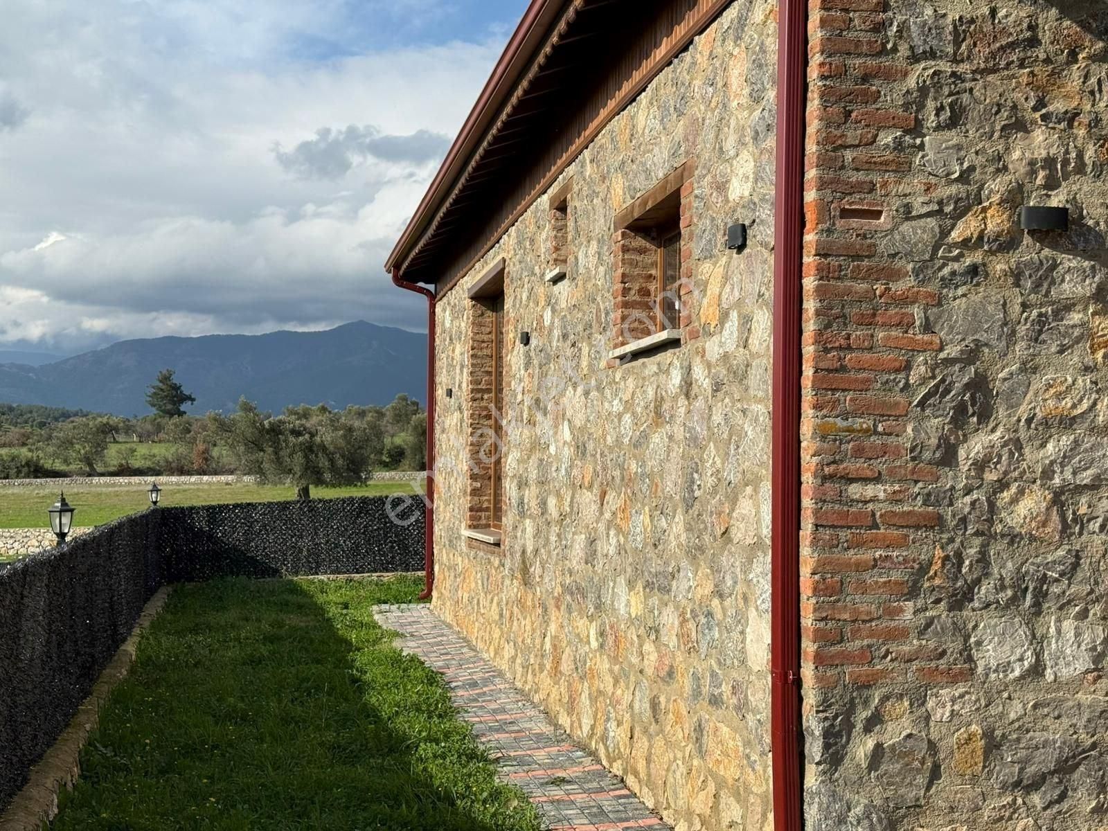 Müstakil Yaşam - Şömineli - Özel Tasarım Villa - Görsel 4