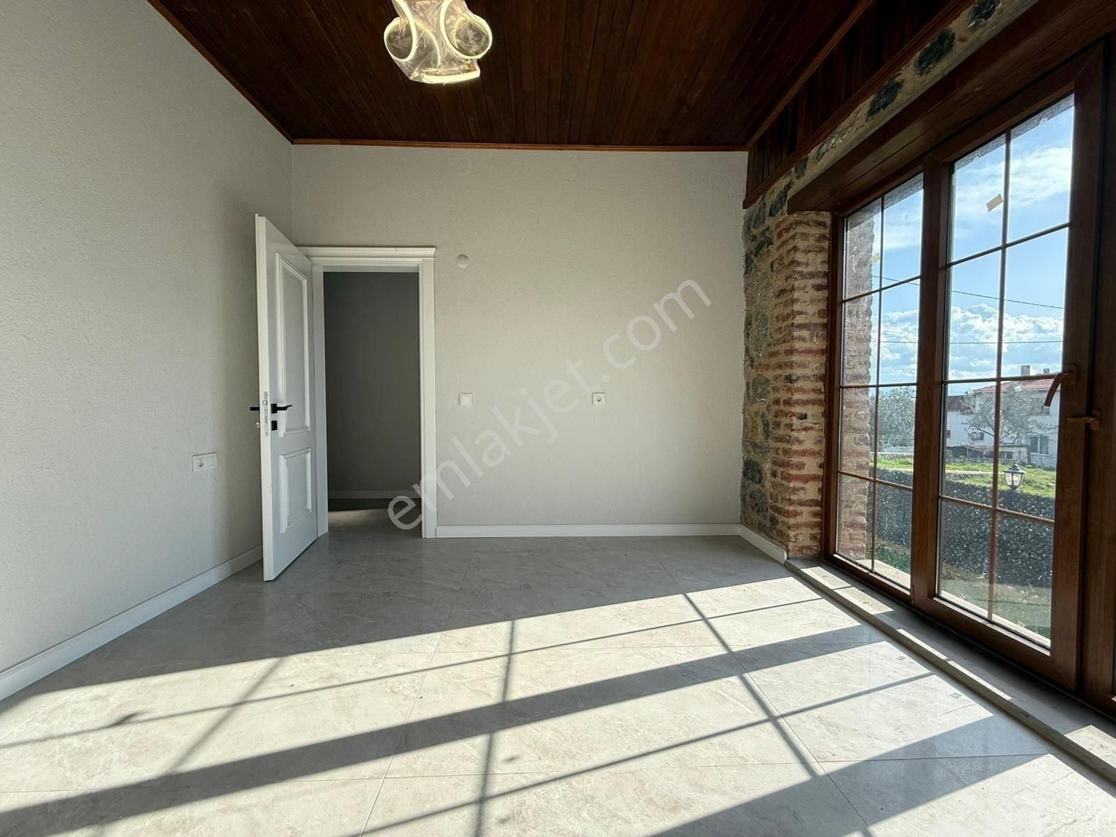 Müstakil Yaşam - Şömineli - Özel Tasarım Villa - Görsel 27