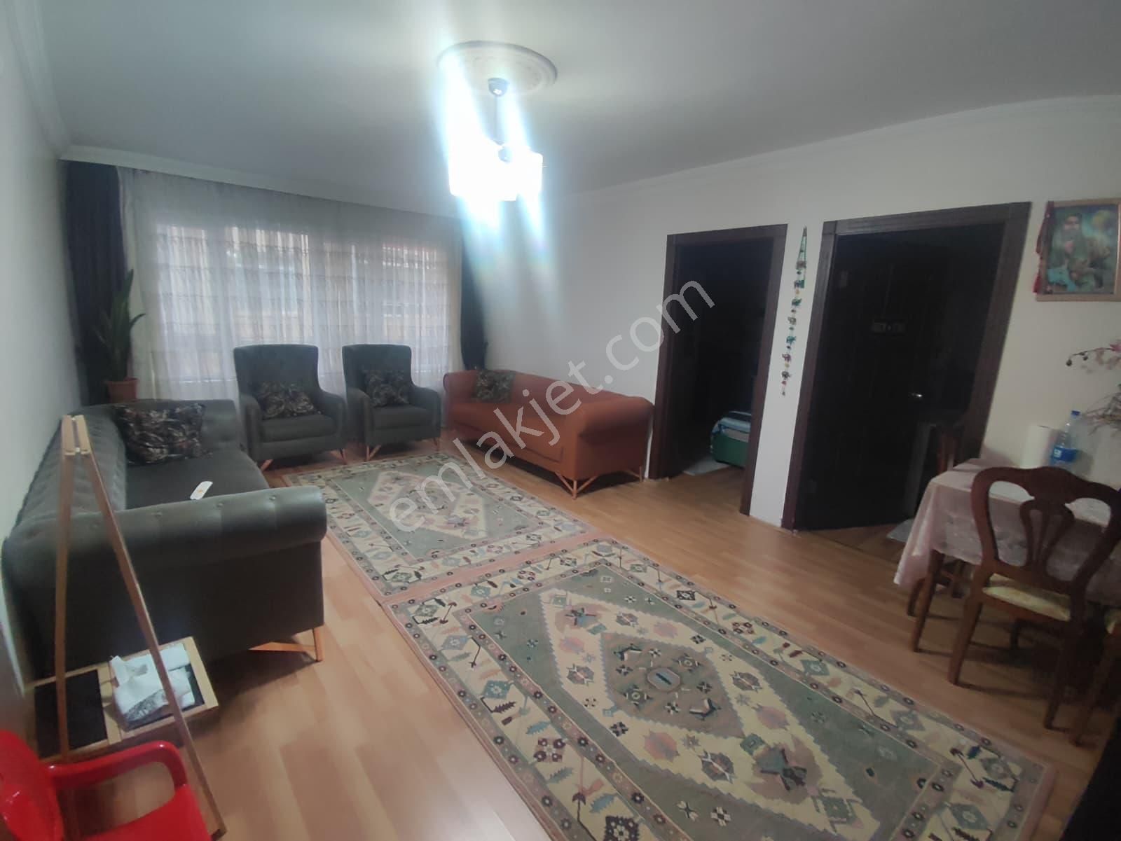 Tepebaşı Mahallesinde 3+1 Caddeye Yakın Satılık