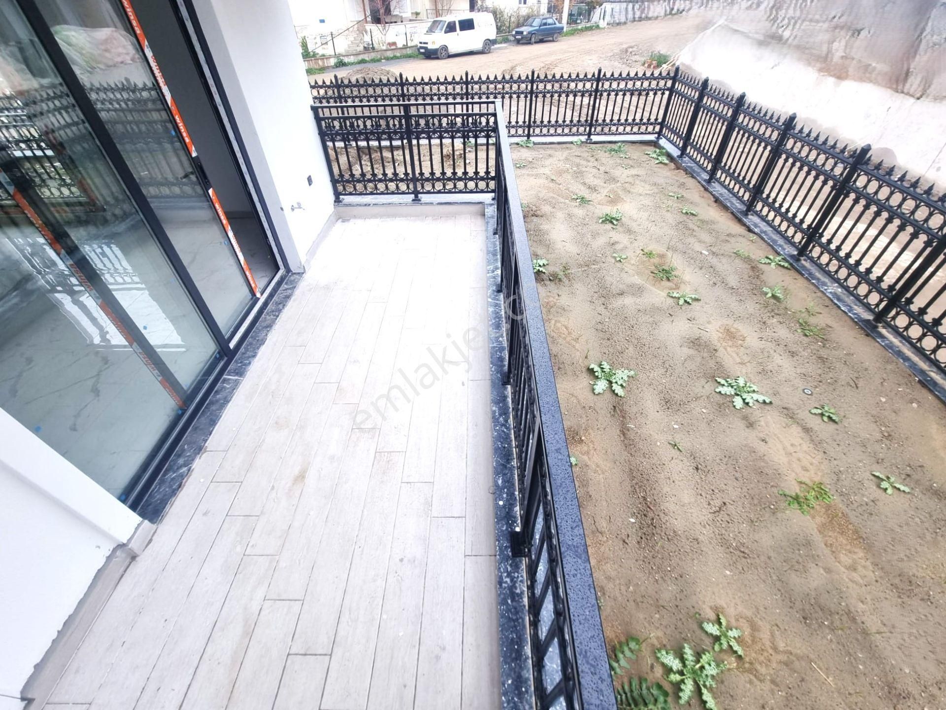 Aygül'den Akçay Güre Arası Sıfır Müstakil Tadında Bahçe Kullanımlı Yerden Isıtmalı 1+1 Satılık Daire - Görsel 12