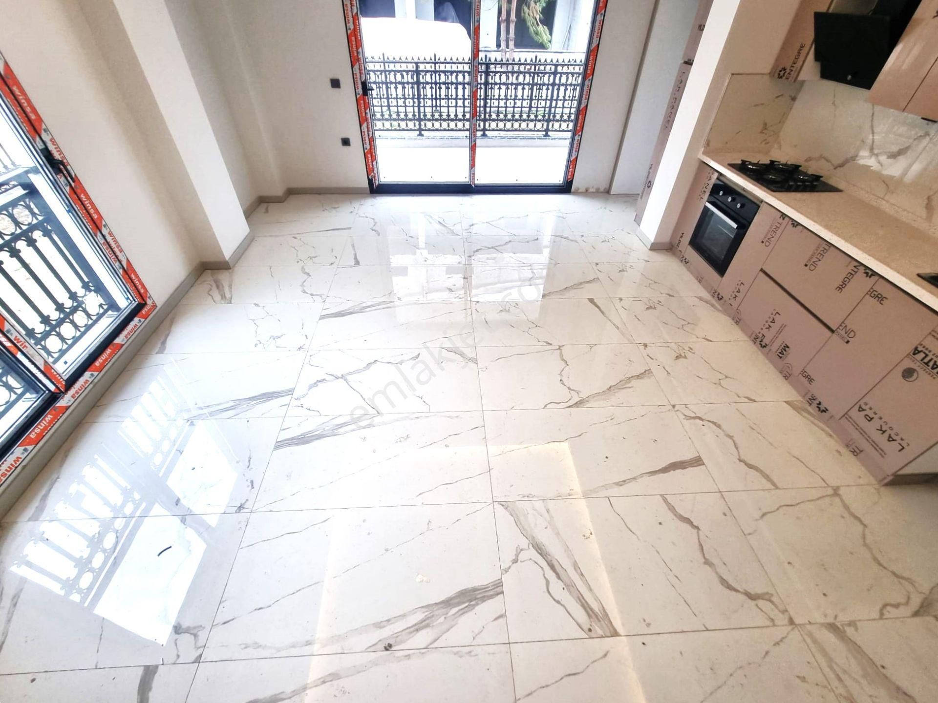 Aygül'den Akçay Güre Arası Sıfır Müstakil Tadında Bahçe Kullanımlı Yerden Isıtmalı 1+1 Satılık Daire - Görsel 3