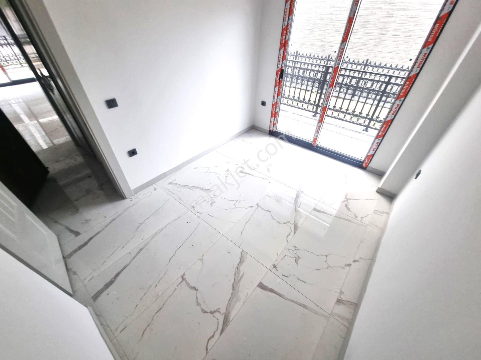 Aygül'den Akçay Güre Arası Sıfır Müstakil Tadında Bahçe Kullanımlı Yerden Isıtmalı 1+1 Satılık Daire - Görsel 14