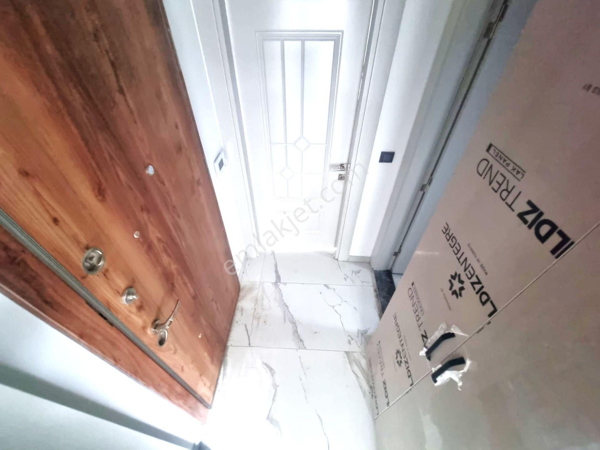 Aygül'den Akçay Güre Arası Sıfır Müstakil Tadında Bahçe Kullanımlı Yerden Isıtmalı 1+1 Satılık Daire - Görsel 13