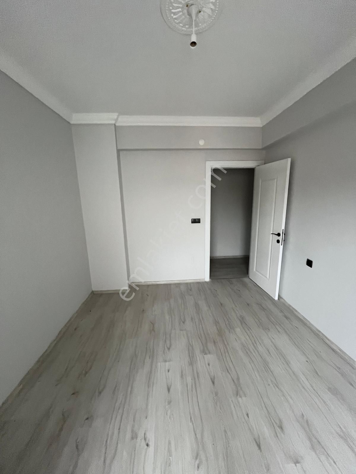 Söke Yenicami'de Yerden Isıtmalı, Ara Kat Sıfır 2+1 Daire - Görsel 12