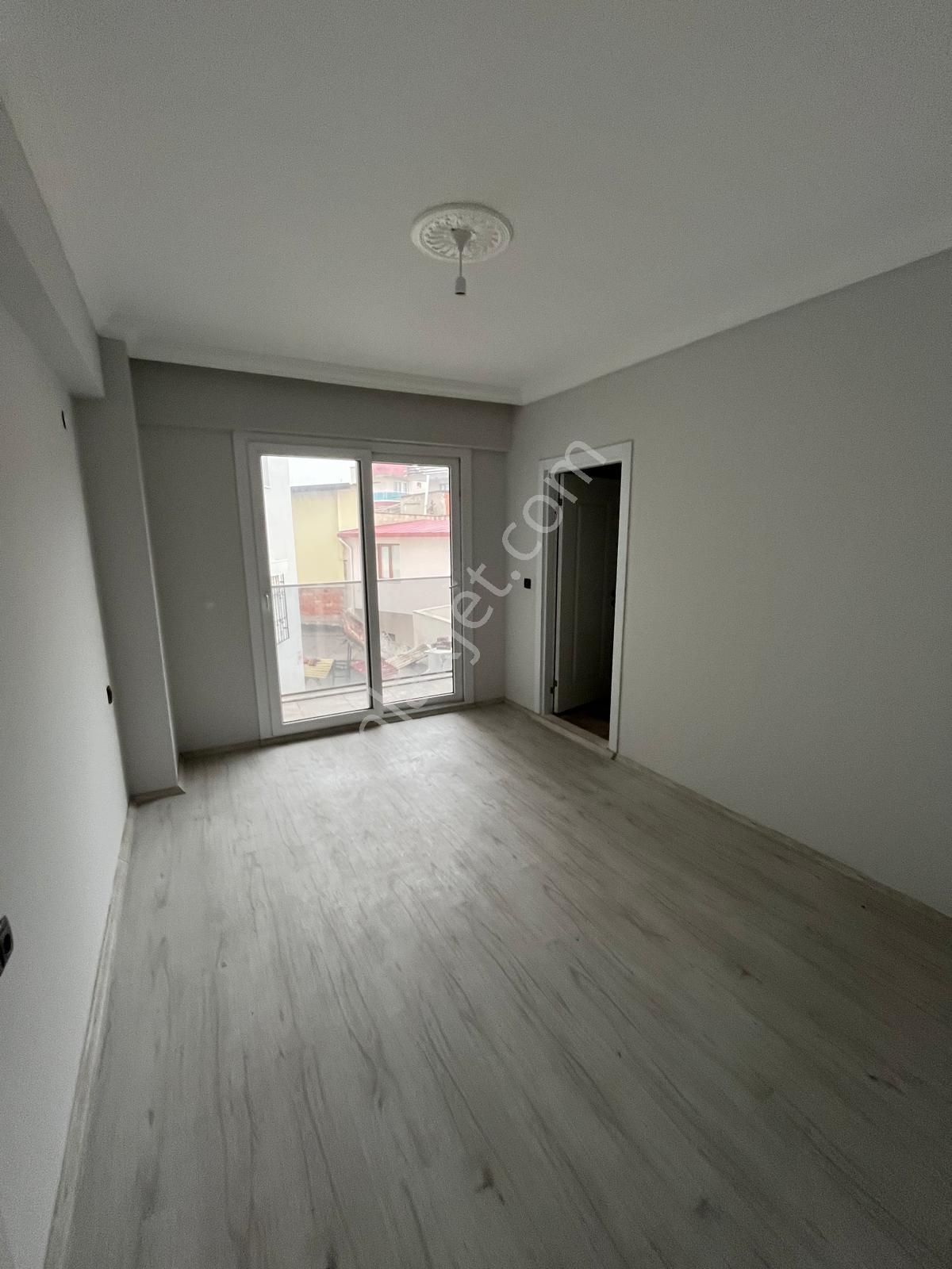 Söke Yenicami'de Yerden Isıtmalı, Ara Kat Sıfır 2+1 Daire - Görsel 27