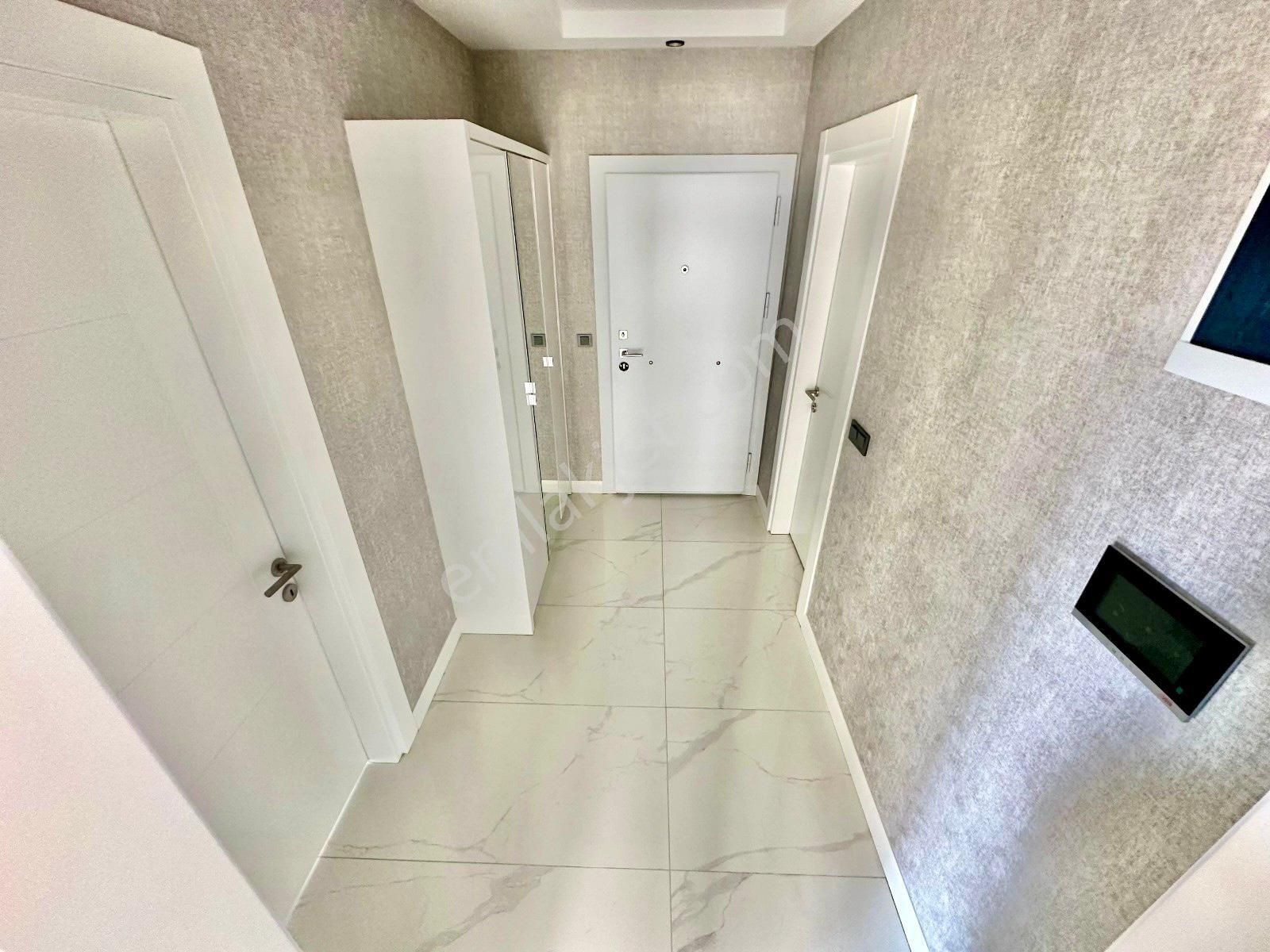 🏡 Referans'tan Güre'de Havuzlu Sitede Ön Cephe 1+1 Daire - Görsel 28