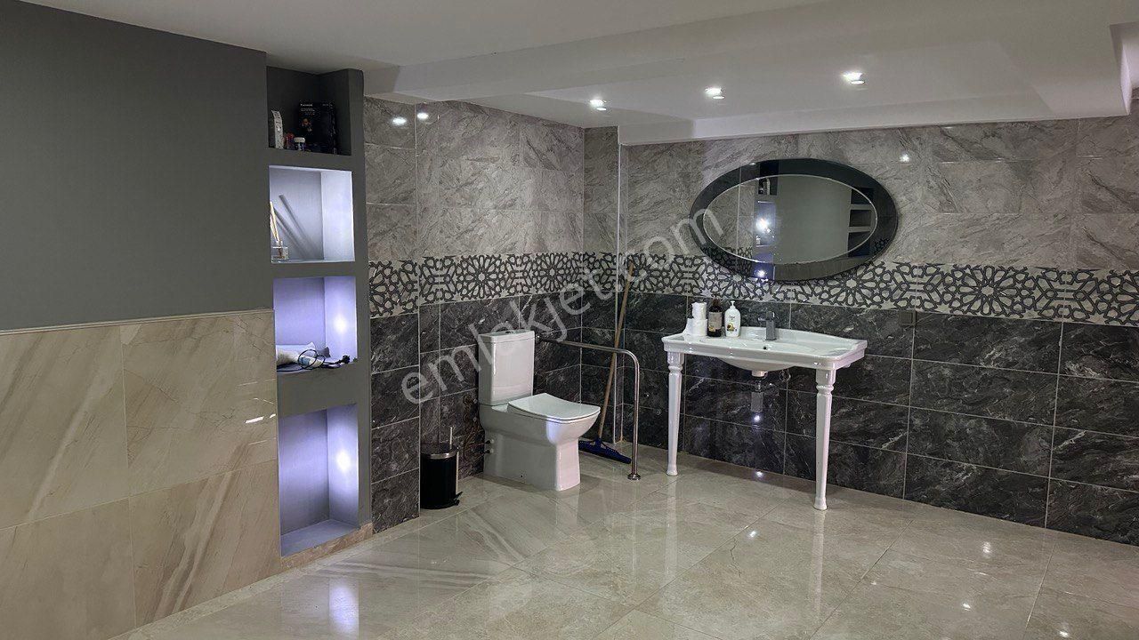 Urla Kalabak'ta, Müstakil Havuzlu Ve Tenis Kortlu Satılık Villa - Görsel 5