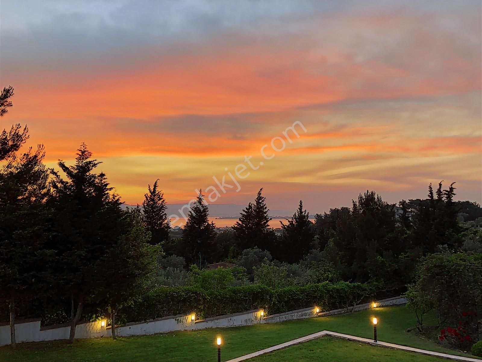 Urla Kalabak'ta, Müstakil Havuzlu Ve Tenis Kortlu Satılık Villa - Görsel 21