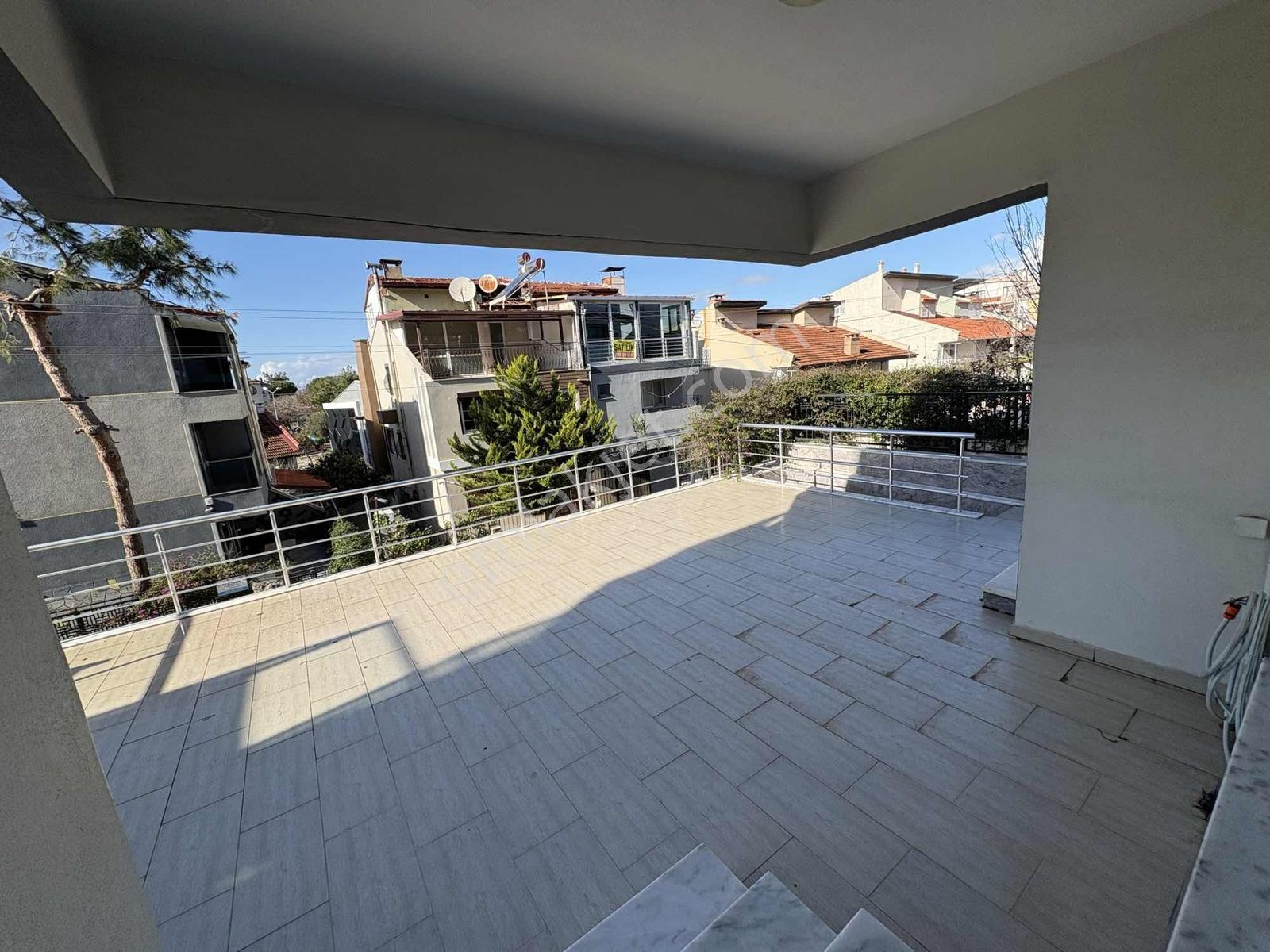 Merkezde Mavi Yaka Sitesinin En Büyüğü 5+2 Satılık Villa - Görsel 31