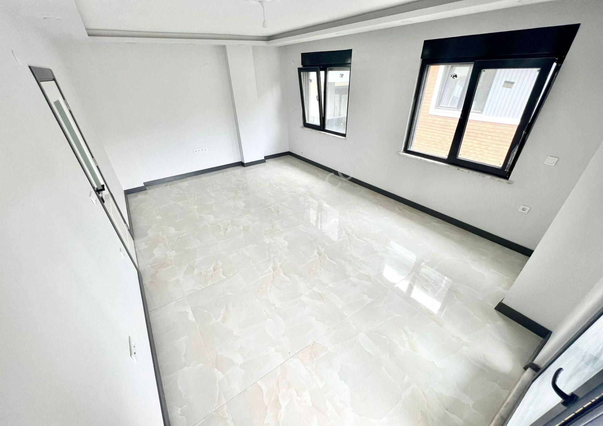 🌜akçay Ay Emlak'tan🌛altınoluk'ta Deniz Ve Dağ Manzaralı Geniş Teraslı Satılık 3+1 Dublex Daire - Görsel 12