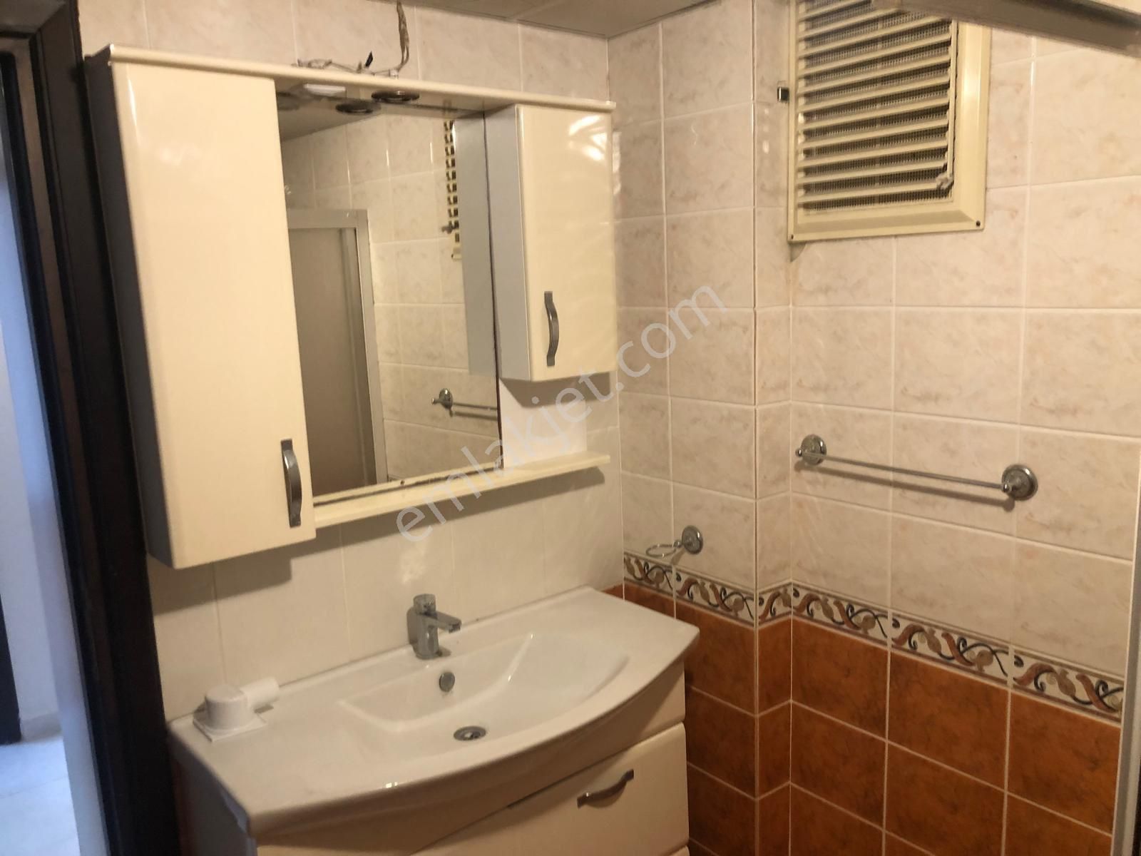 Furkan Emlaktan Bahçelievler Mah 3+1 1.kat 130 M2 Çift Balkonlu Dış Cepheli Arakat Fırsat Daire - Görsel 15