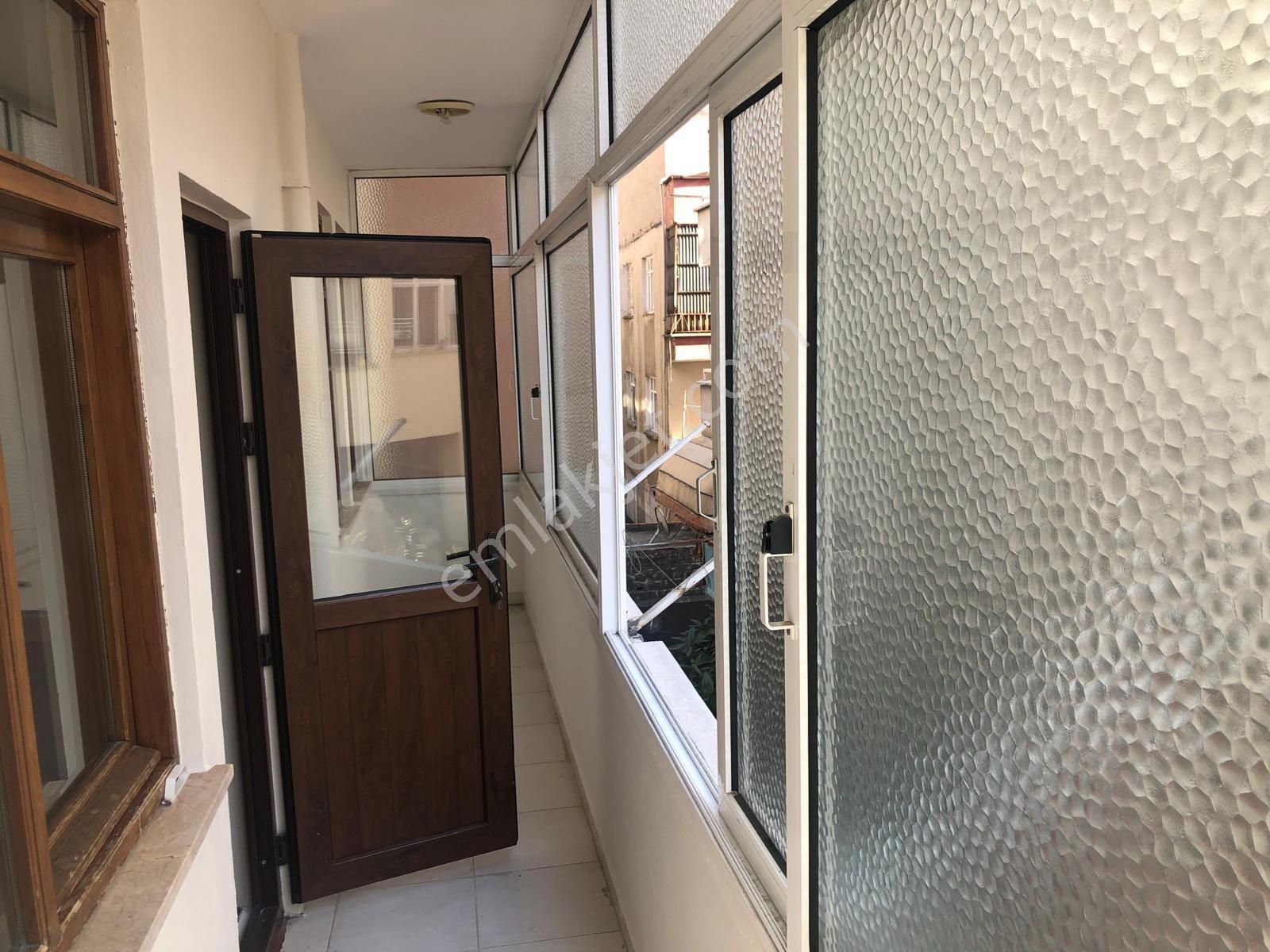 Furkan Emlaktan Bahçelievler Mah 3+1 1.kat 130 M2 Çift Balkonlu Dış Cepheli Arakat Fırsat Daire - Görsel 12