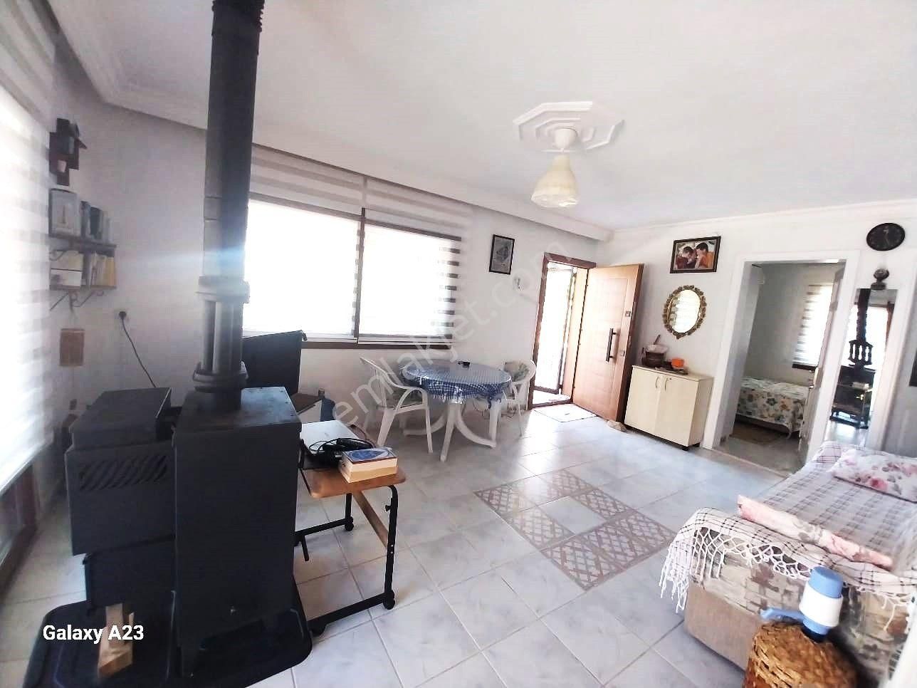 Kuşadası'nda Denize 3. Ev, Verandadan Deniz Manzaralı - Görsel 26