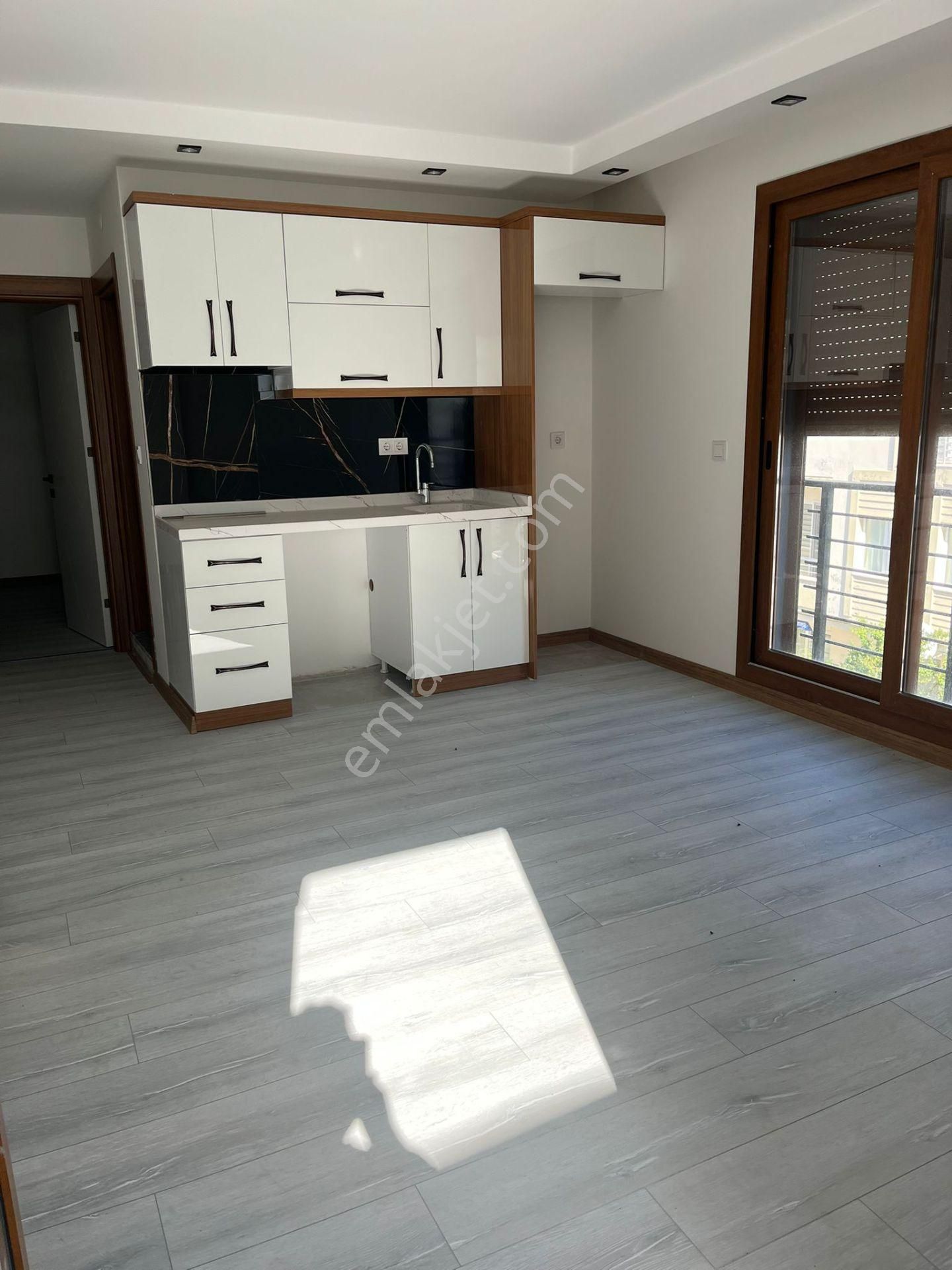 Didim Yeni Mah. Merkezi Konumda 1+1 Açık Mutfaklı Dairemiz Satılıktır Binamız Asansörlüdür - Görsel 7