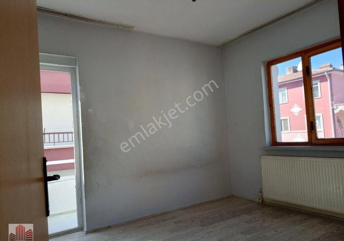 Maraşal Serdar Sk Arakat Ön Kombili A.otoparklı - Görsel 4