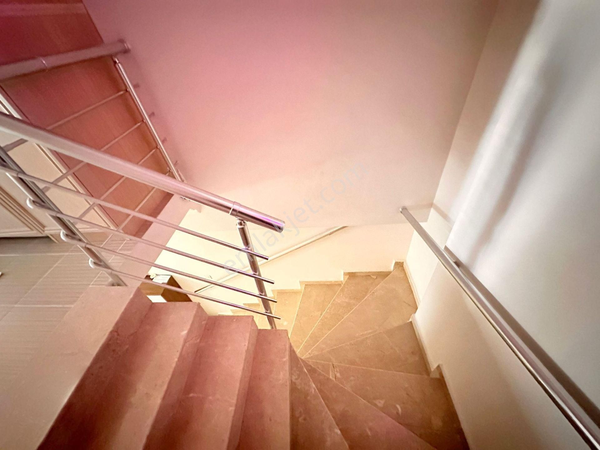 Şafak'tan Çiçekli'de 4+1 Yeni Bina Asansörlü-açık Teras-dubleks - Görsel 22