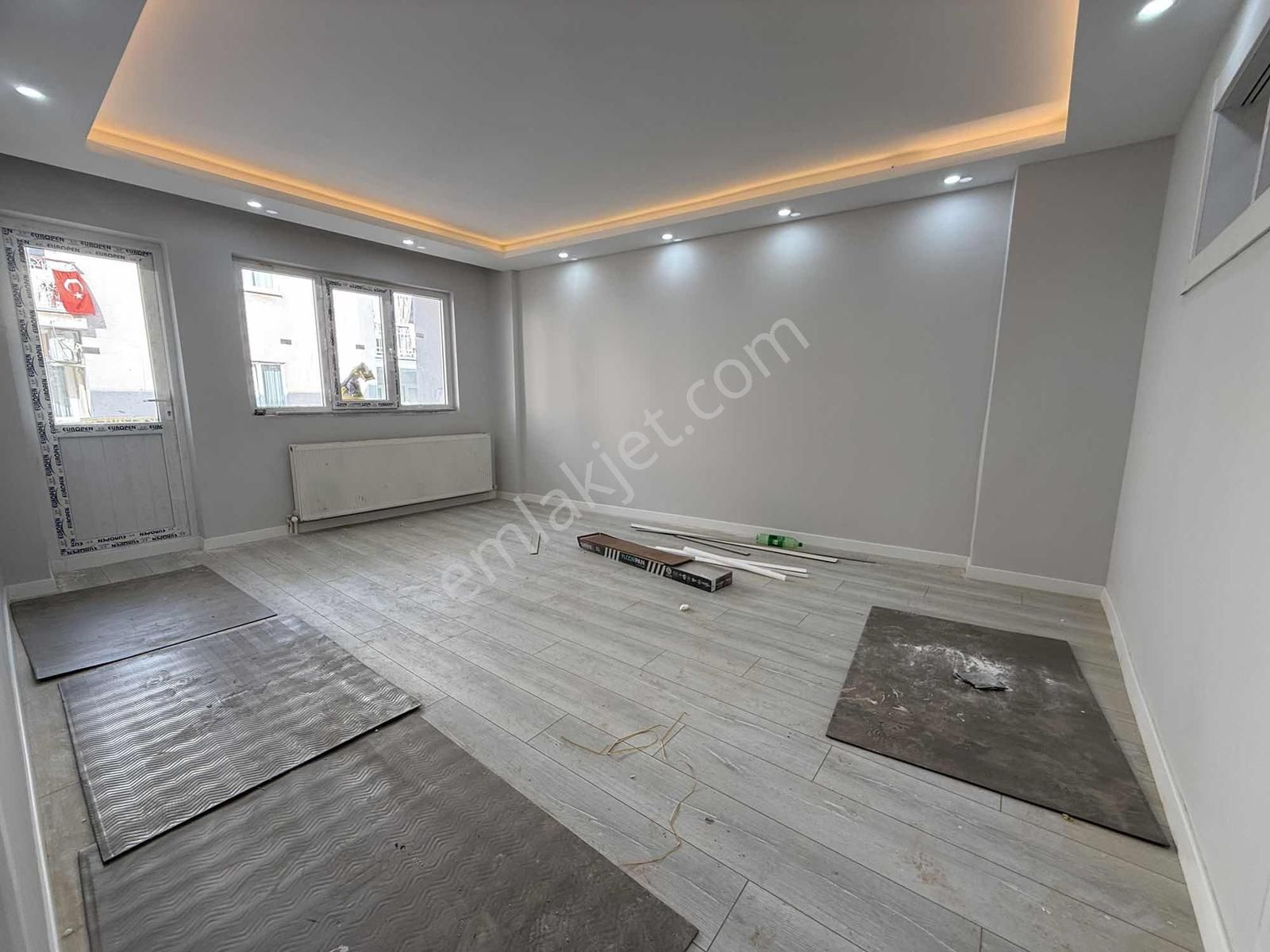 Emlak Center'dan Yarhasanlar Mah Satılık 3+1 Ara Kat Daire - Görsel 24