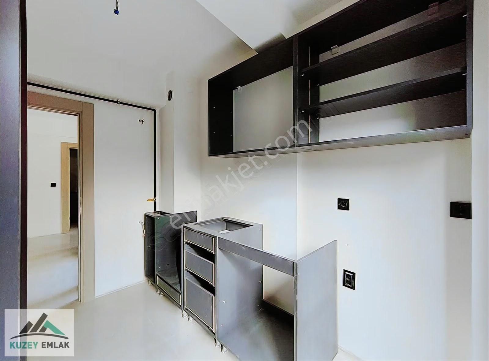 Kızılay Tuna Cad. Harika Konum 1+1 Daire **kapalı Otoparklı** - Görsel 2