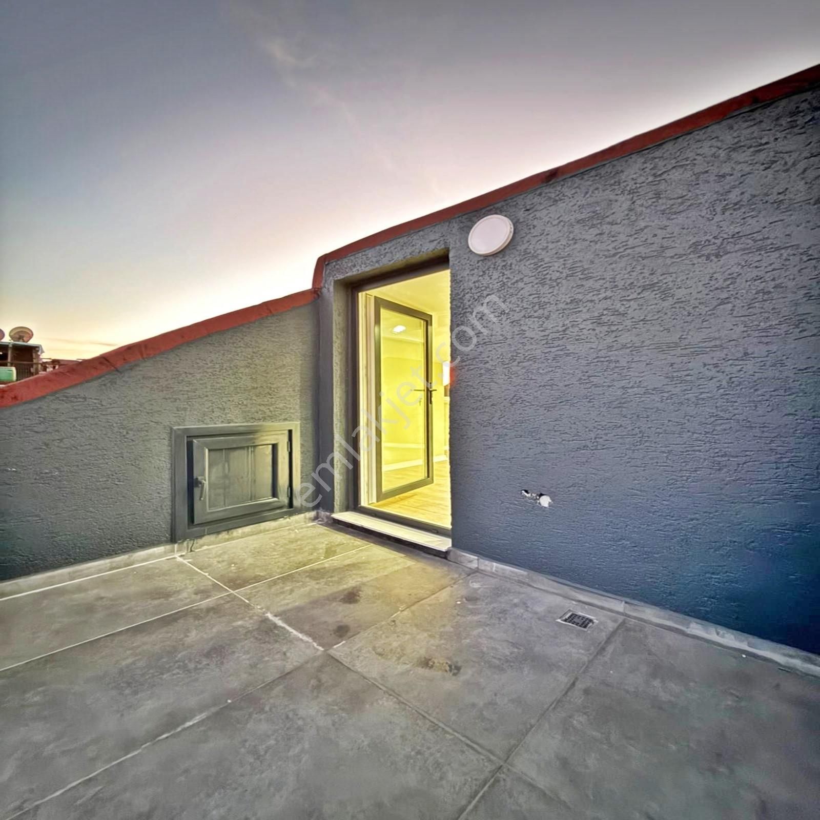 Çekmeköy Yapı Gayrimenkul'den Lüks Üst Dubleks!!!