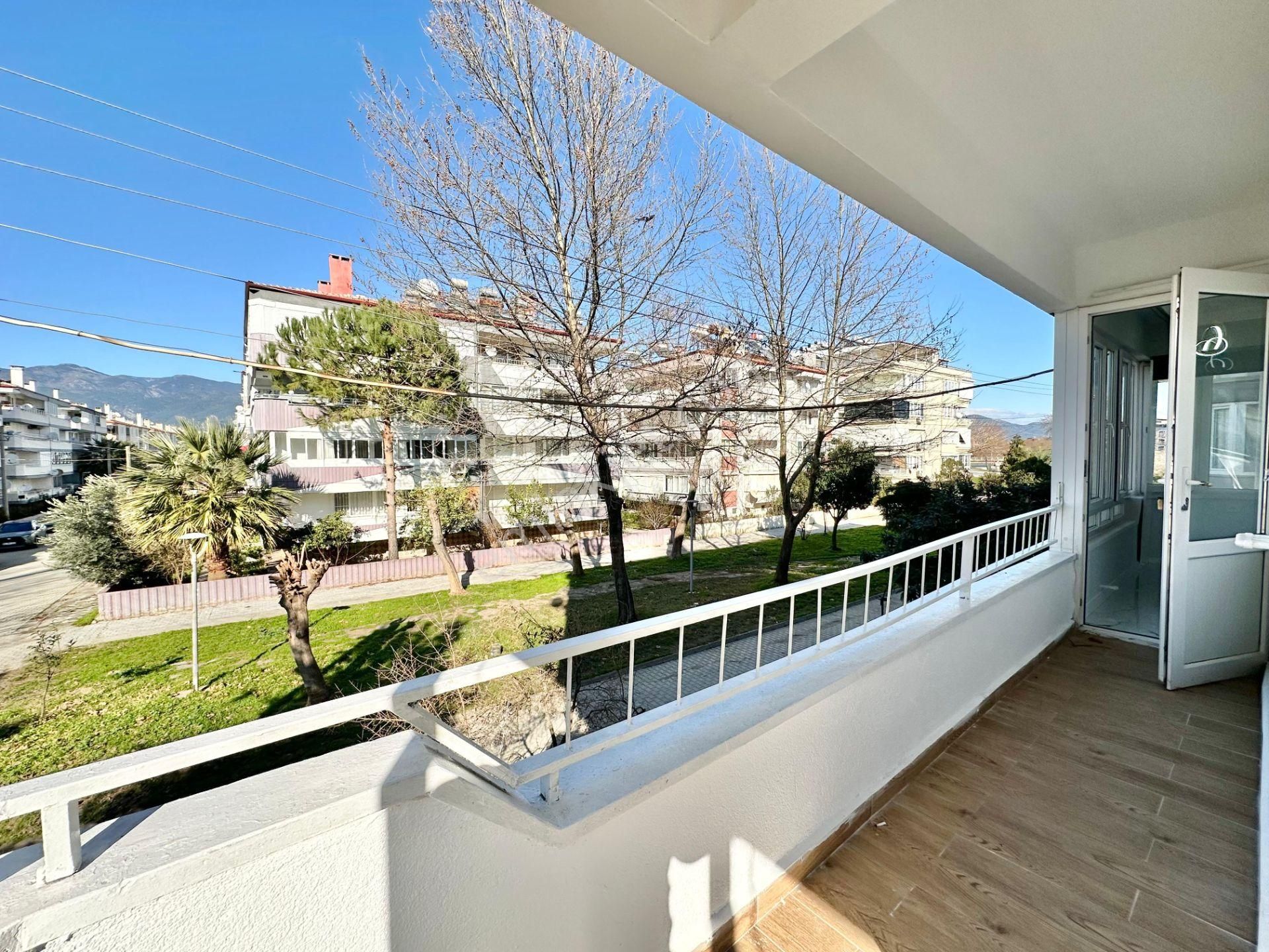 ꧁ay Emlaktan꧂akçay'da Denize 300 Mt Mesafede Arakat Ön Cephe Şık Tasarım Satılık 2+1 Lüks Daire - Görsel 8