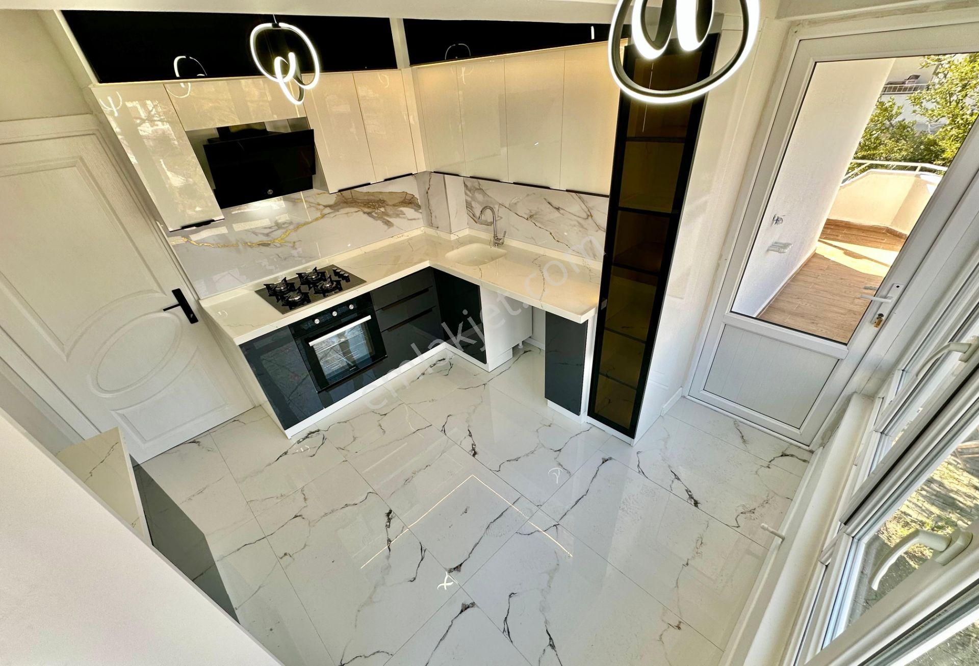 ꧁ay Emlaktan꧂akçay'da Denize 300 Mt Mesafede Arakat Ön Cephe Şık Tasarım Satılık 2+1 Lüks Daire - Görsel 4