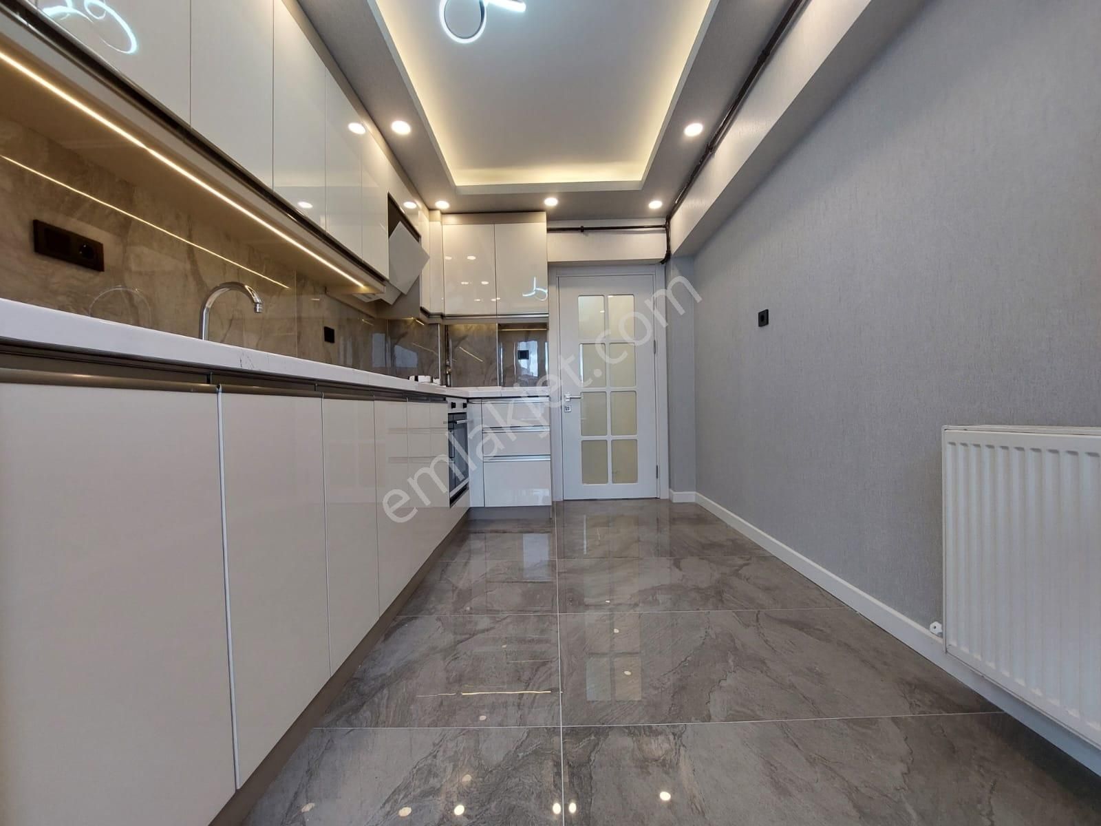 Elvan Mah Satılık 3+1 Ful Yapılı Kat Ta Geniş Daire - Görsel 3