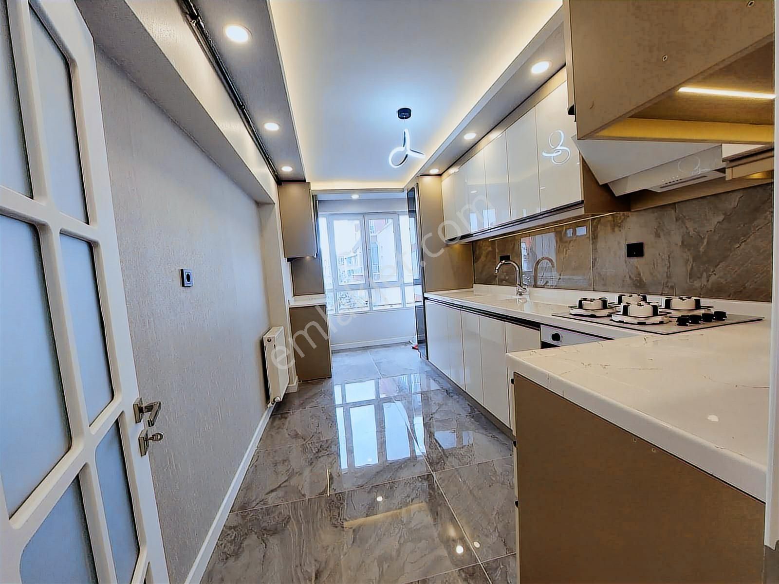 Elvan Mah Satılık 3+1 Ful Yapılı Kat Ta Geniş Daire - Görsel 4