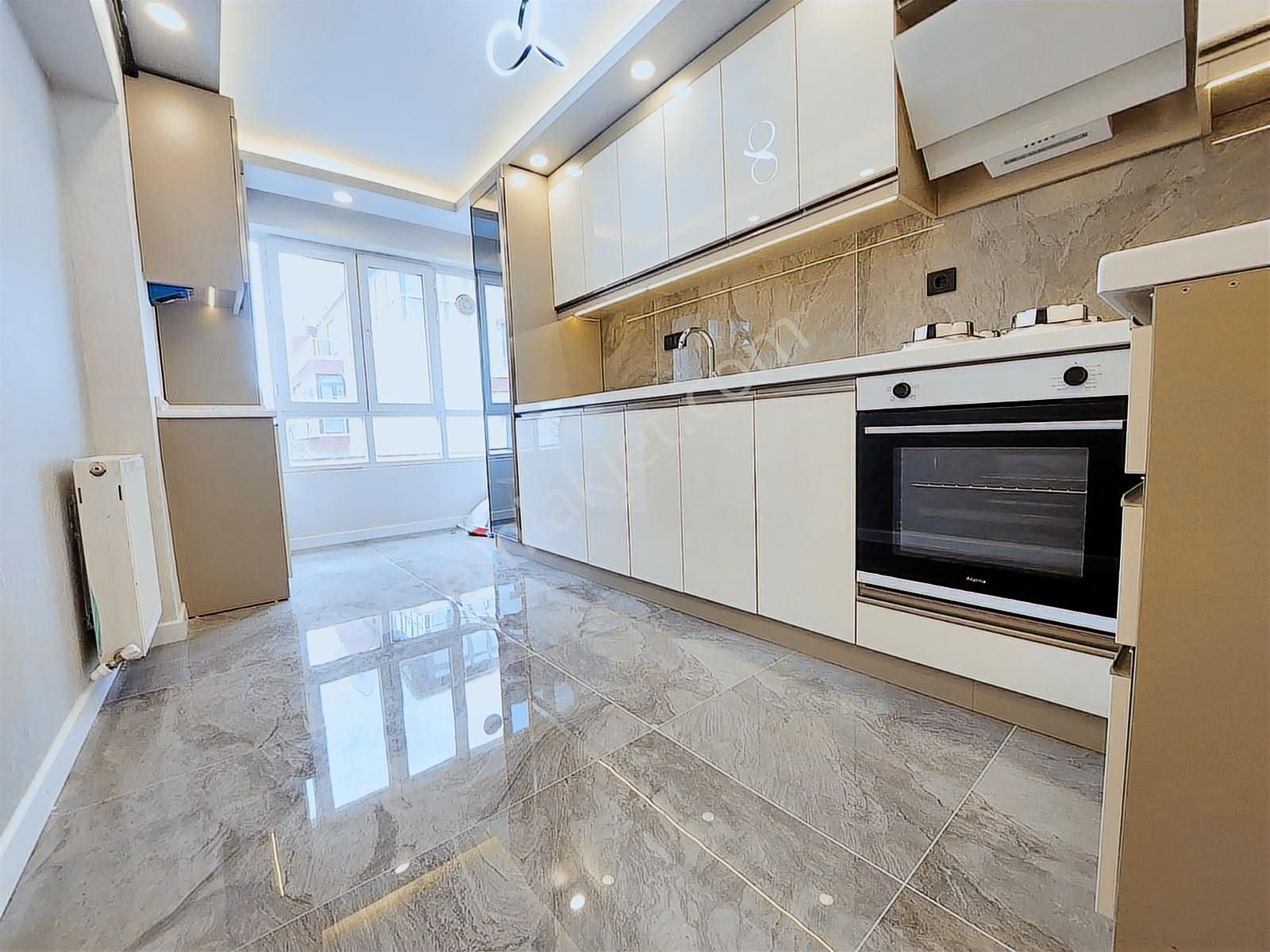 Elvan Mah Satılık 3+1 Ful Yapılı Kat Ta Geniş Daire - Görsel 13