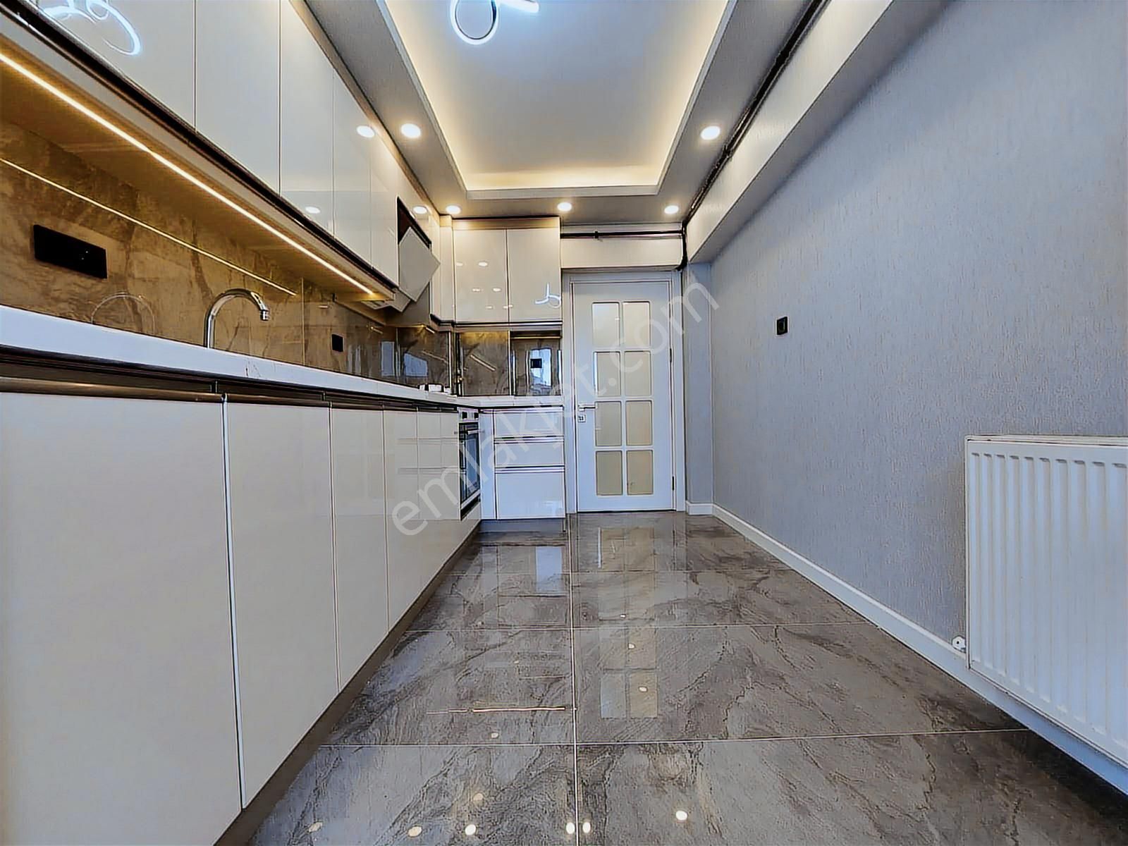 Elvan Mah Satılık 3+1 Ful Yapılı Kat Ta Geniş Daire - Görsel 6