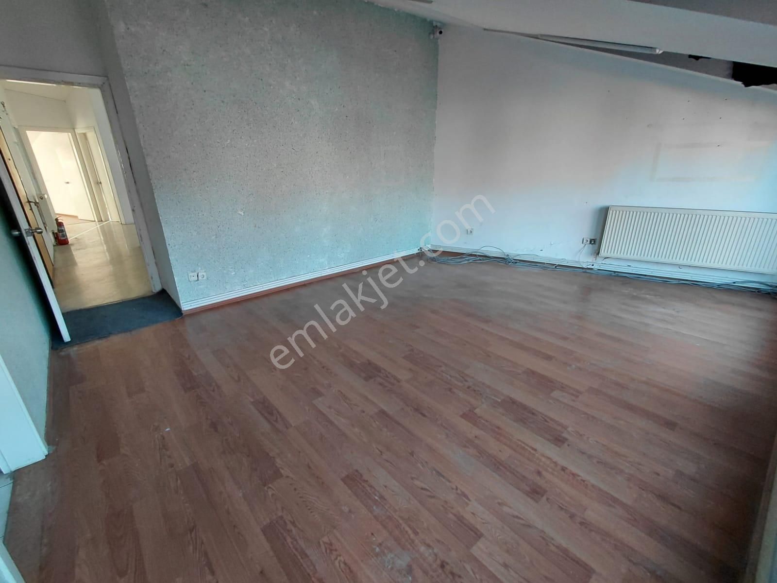 Mecidiyeköy Merkezde Kiralık Ofis 350 M2 Teraslı Çatı Katı Şehir Manzaralı - Görsel 23