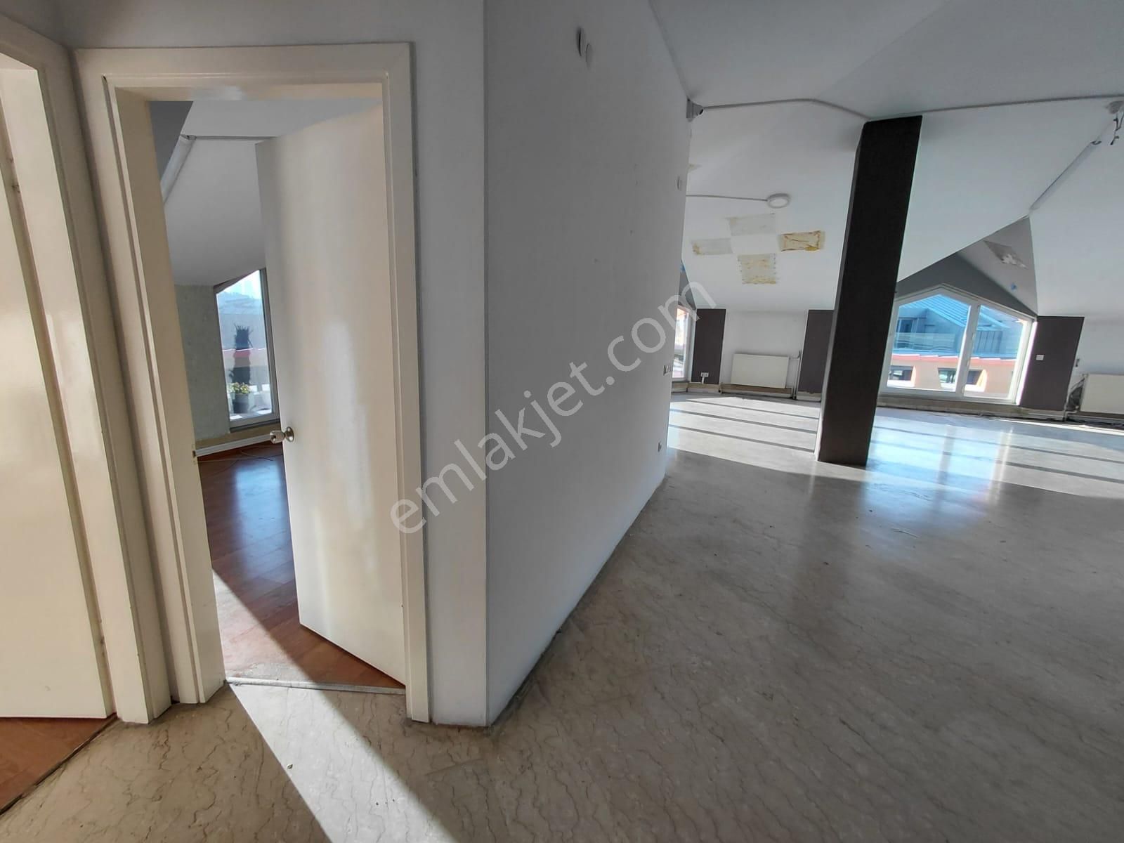 Mecidiyeköy Merkezde Kiralık Ofis 350 M2 Teraslı Çatı Katı Şehir Manzaralı - Görsel 10