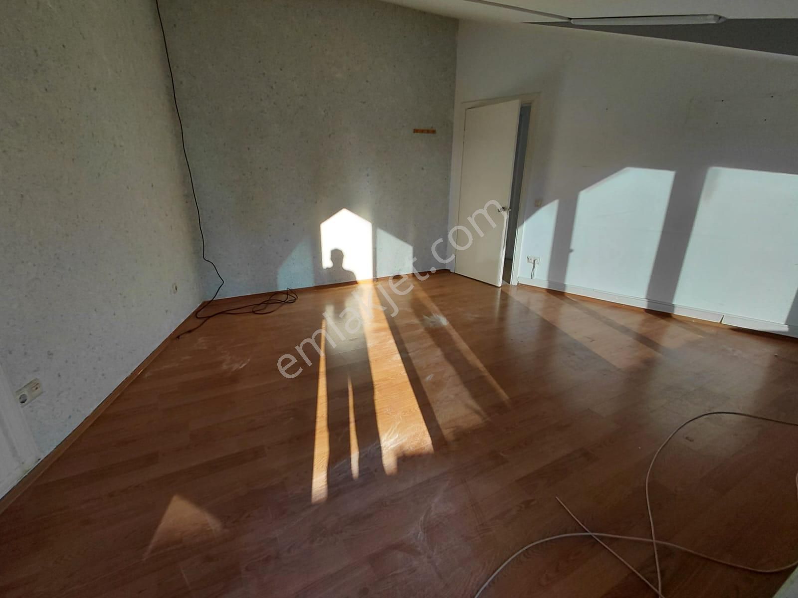 Mecidiyeköy Merkezde Kiralık Ofis 350 M2 Teraslı Çatı Katı Şehir Manzaralı - Görsel 25