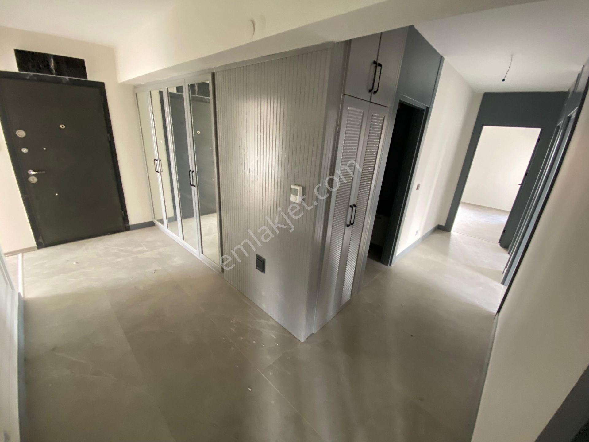 Çiçekli Mahallesinde Sıfır Sitede E.banyolu Giyinme Odalı Satılık Daire - Görsel 23