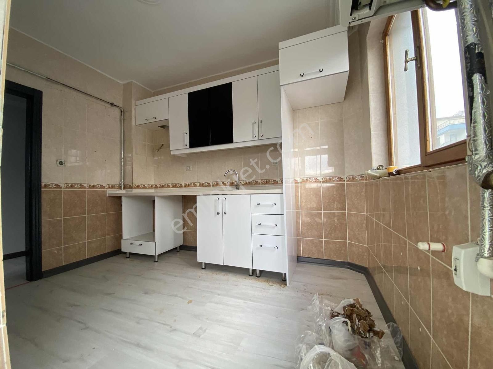 2+1 80 M2 1.katta Ful Yapılı Komple Etrafı Açık Fırsat Daire !! - Görsel 29