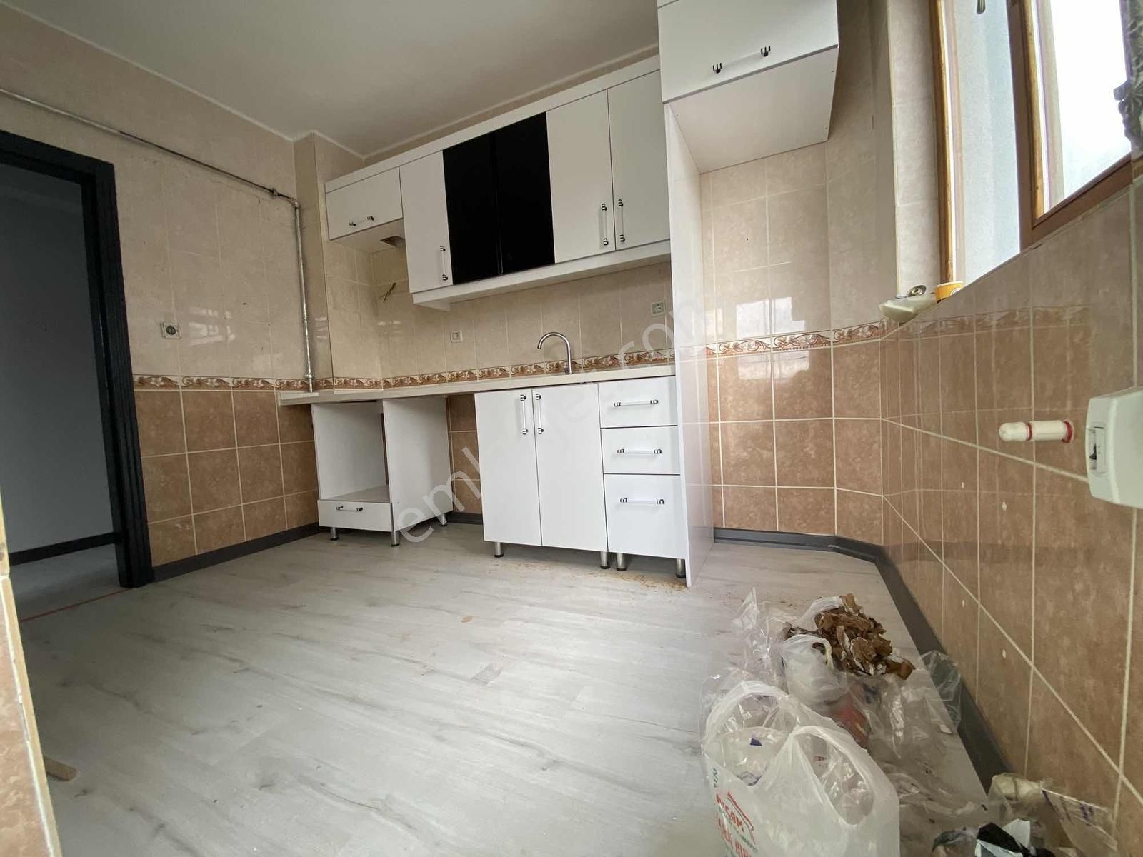 2+1 80 M2 1.katta Ful Yapılı Komple Etrafı Açık Fırsat Daire !! - Görsel 28