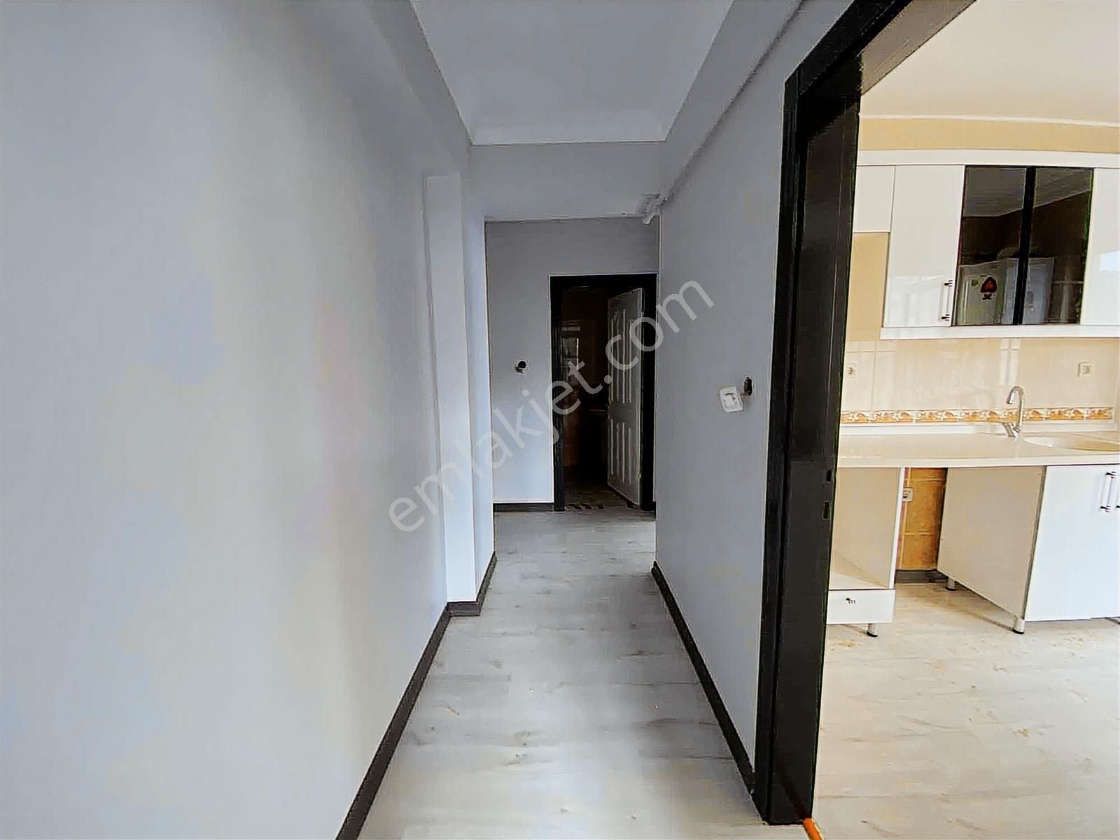 2+1 80 M2 1.katta Ful Yapılı Komple Etrafı Açık Fırsat Daire !! - Görsel 18