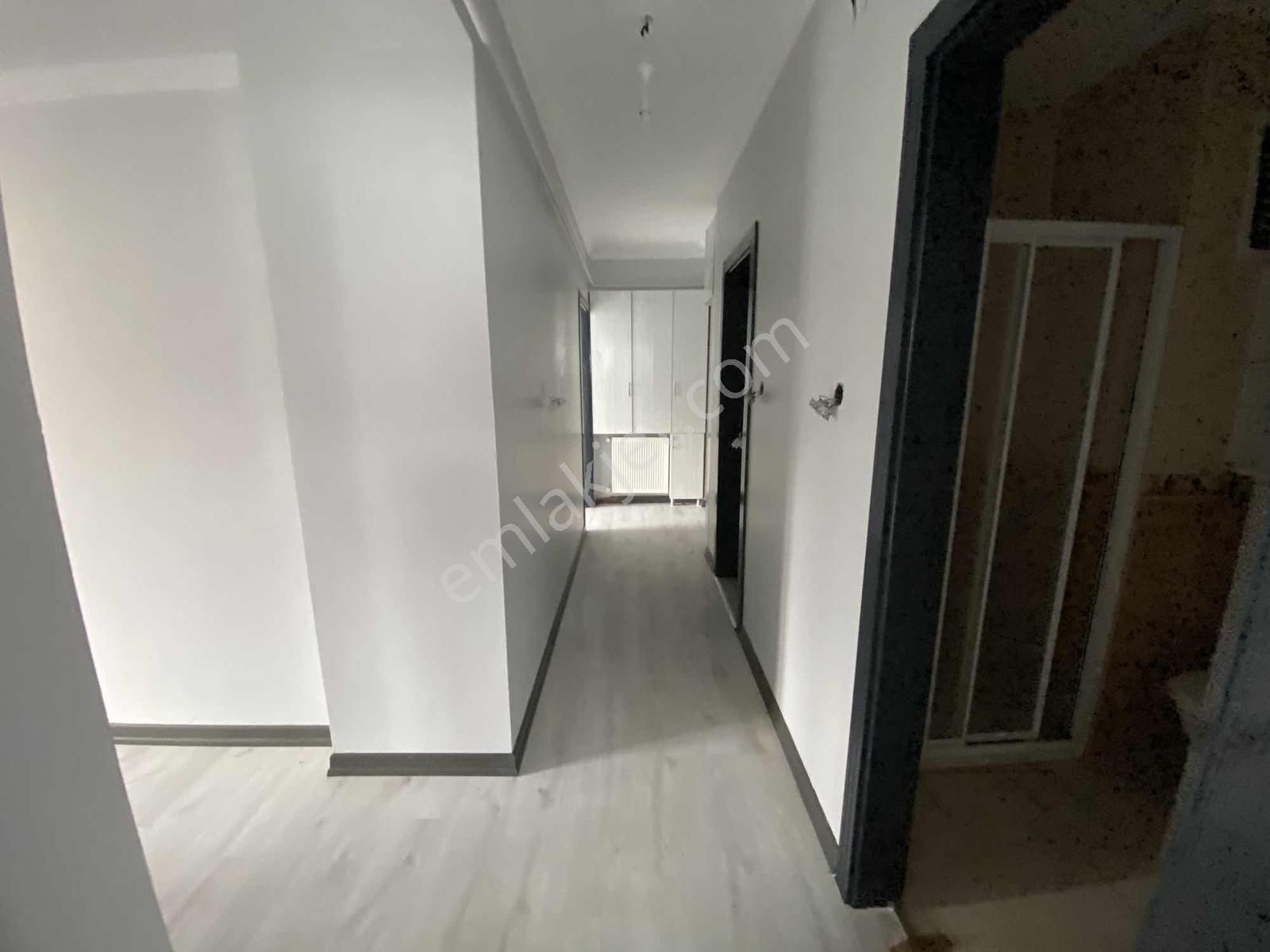 2+1 80 M2 1.katta Ful Yapılı Komple Etrafı Açık Fırsat Daire !! - Görsel 25