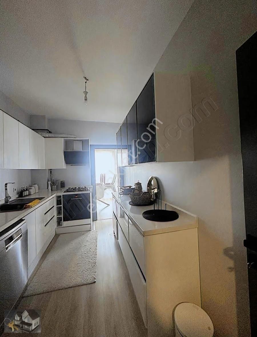 Merkez Metro Yanında Lüks Dekorasyonlu Büyük Tip 3+1 - Görsel 2