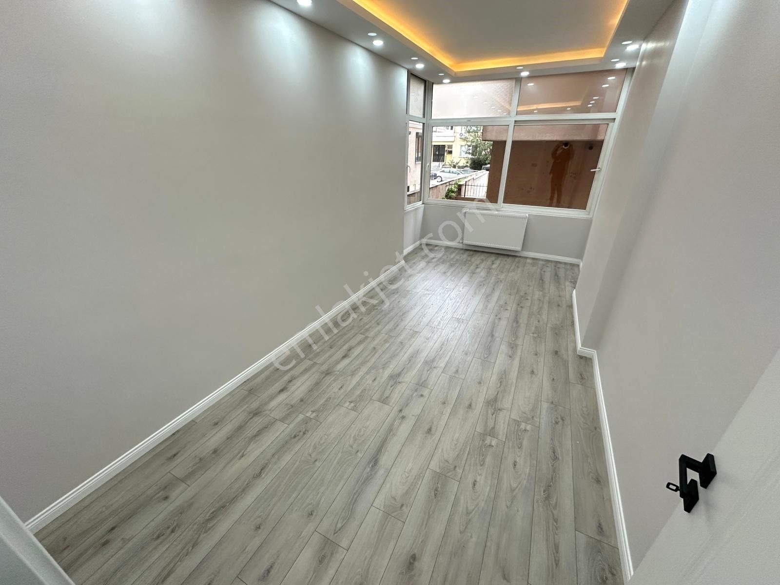 ▃yatırım▃süreyya Plajında İçi Yenilenmiş Ön Cephe Lüks 3+1 - Görsel 18