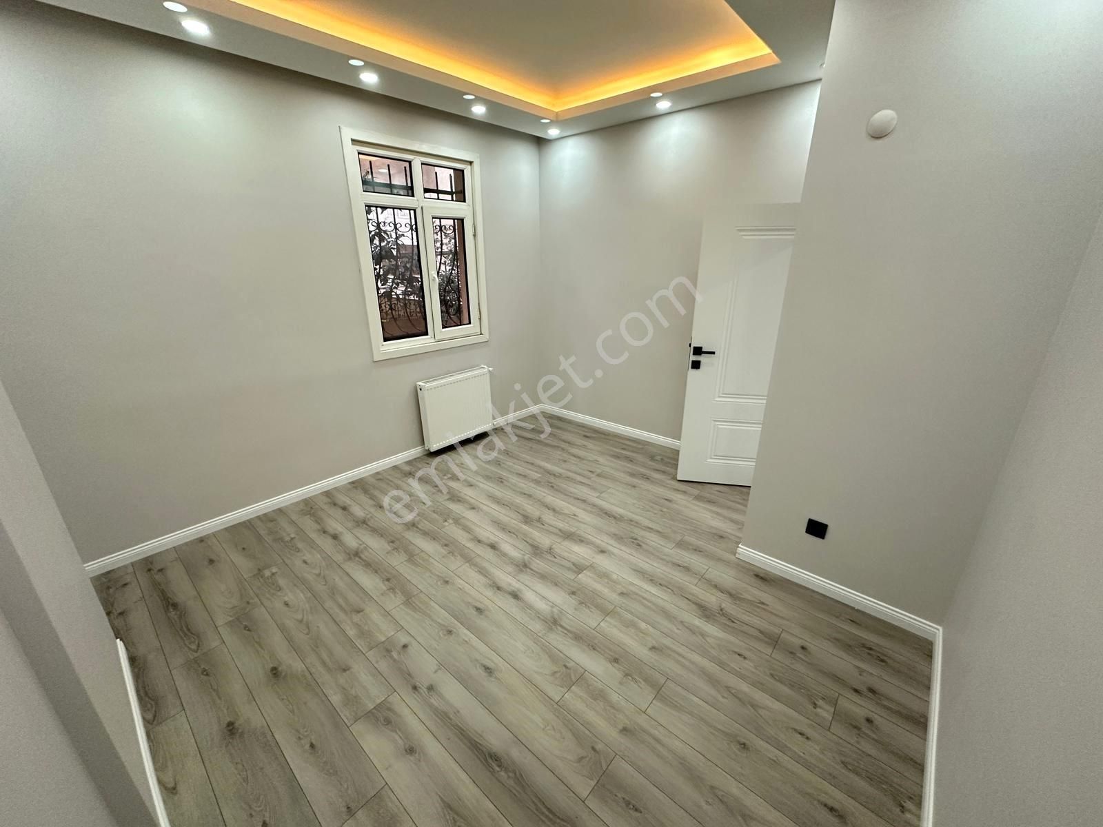 ▃yatırım▃süreyya Plajında İçi Yenilenmiş Ön Cephe Lüks 3+1 - Görsel 6