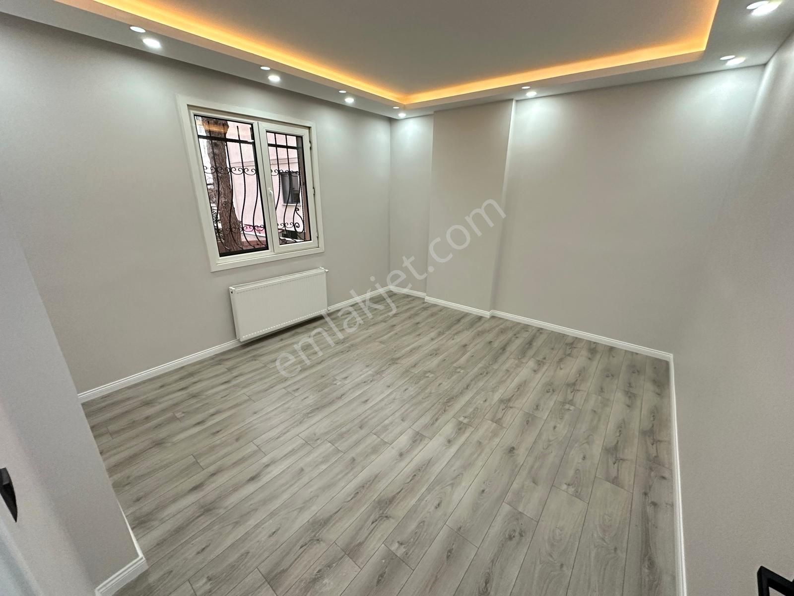 ▃yatırım▃süreyya Plajında İçi Yenilenmiş Ön Cephe Lüks 3+1 - Görsel 17