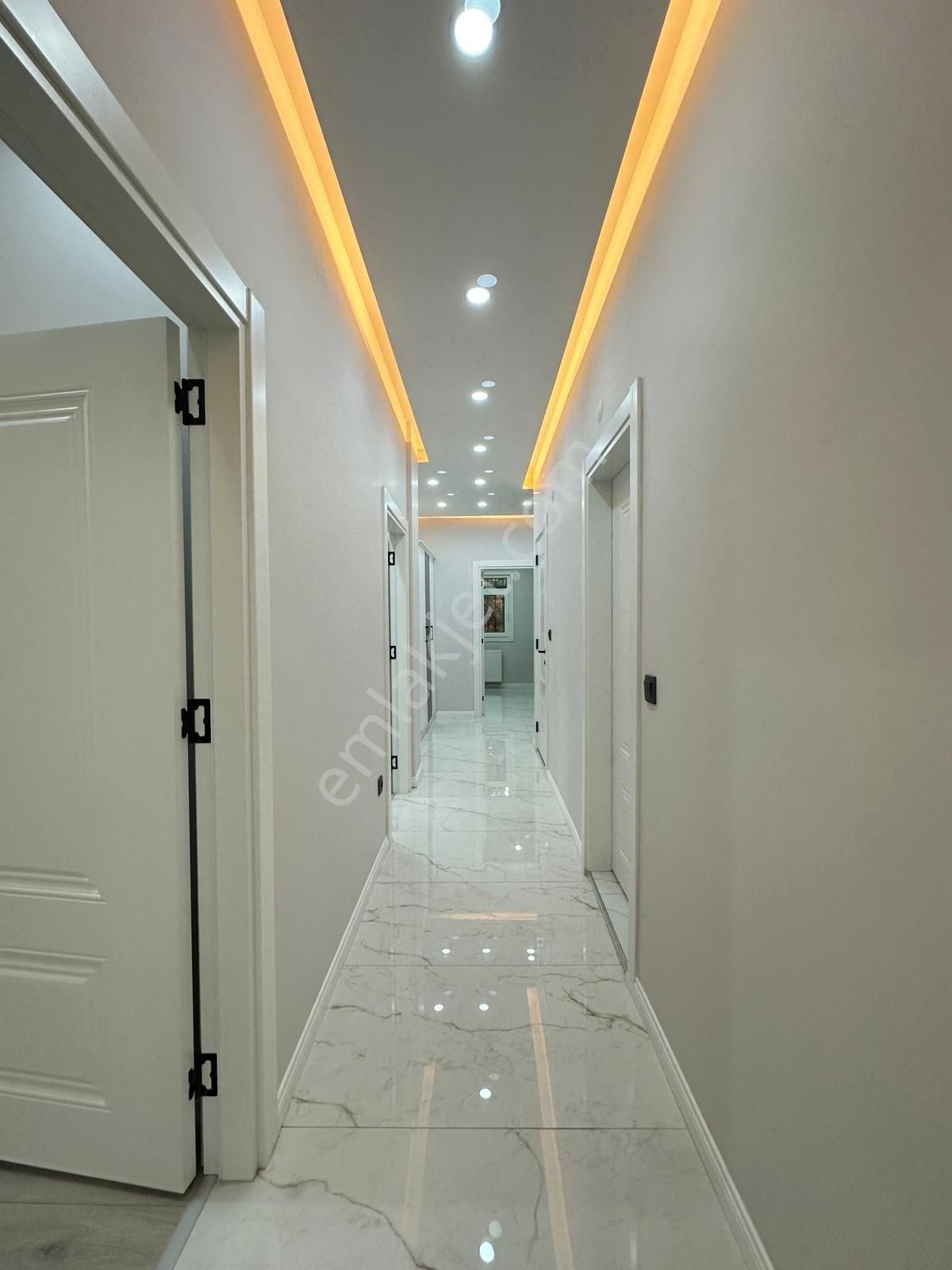 ▃yatırım▃süreyya Plajında İçi Yenilenmiş Ön Cephe Lüks 3+1 - Görsel 20