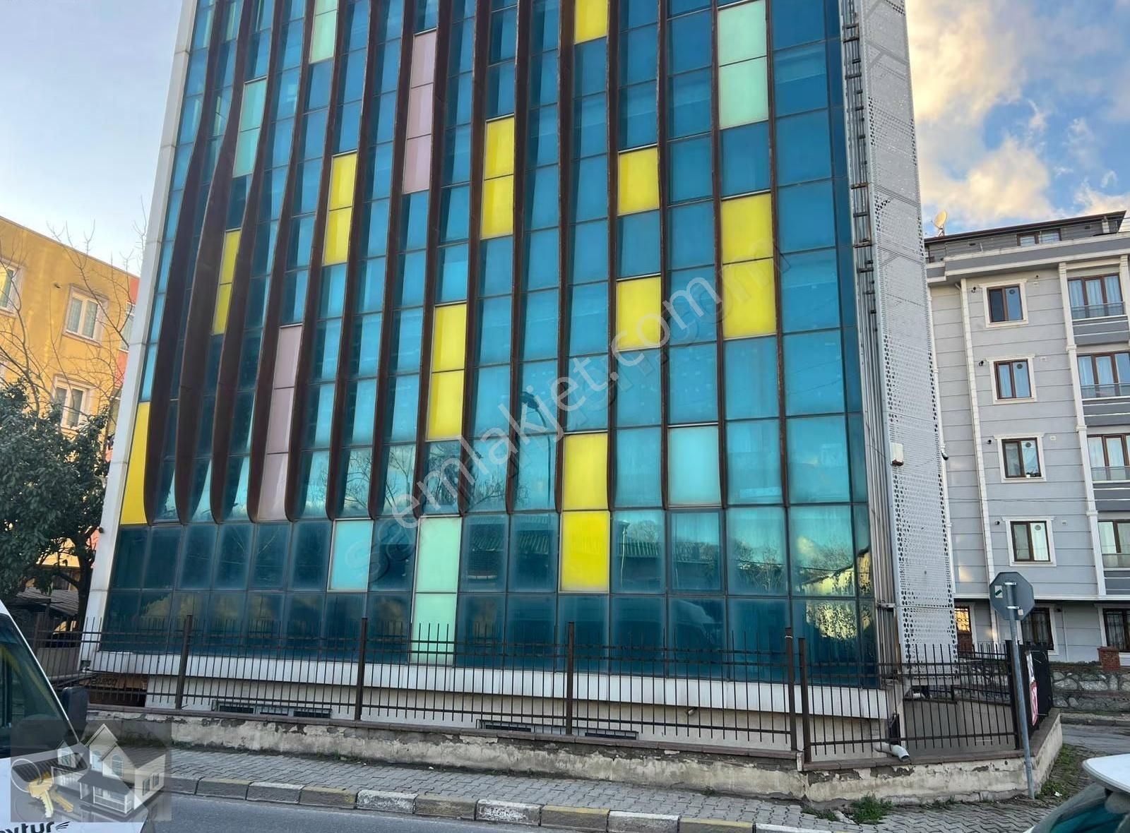 Taşdelen Çekmeköy Otoban Cepheli Kiralık 1500 M2 Bakımlı Plaza - Görsel 4