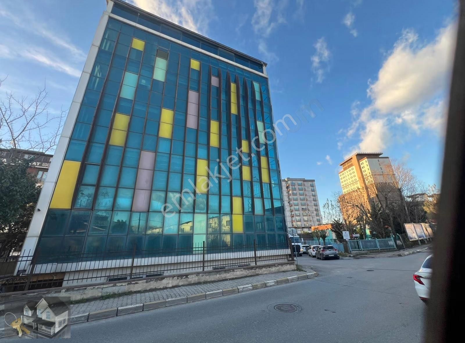 Taşdelen Çekmeköy Otoban Cepheli Kiralık 1500 M2 Bakımlı Plaza - Görsel 28