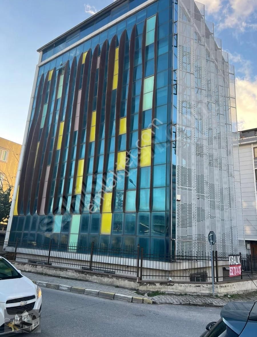 Taşdelen Çekmeköy Otoban Cepheli Kiralık 1500 M2 Bakımlı Plaza - Görsel 27