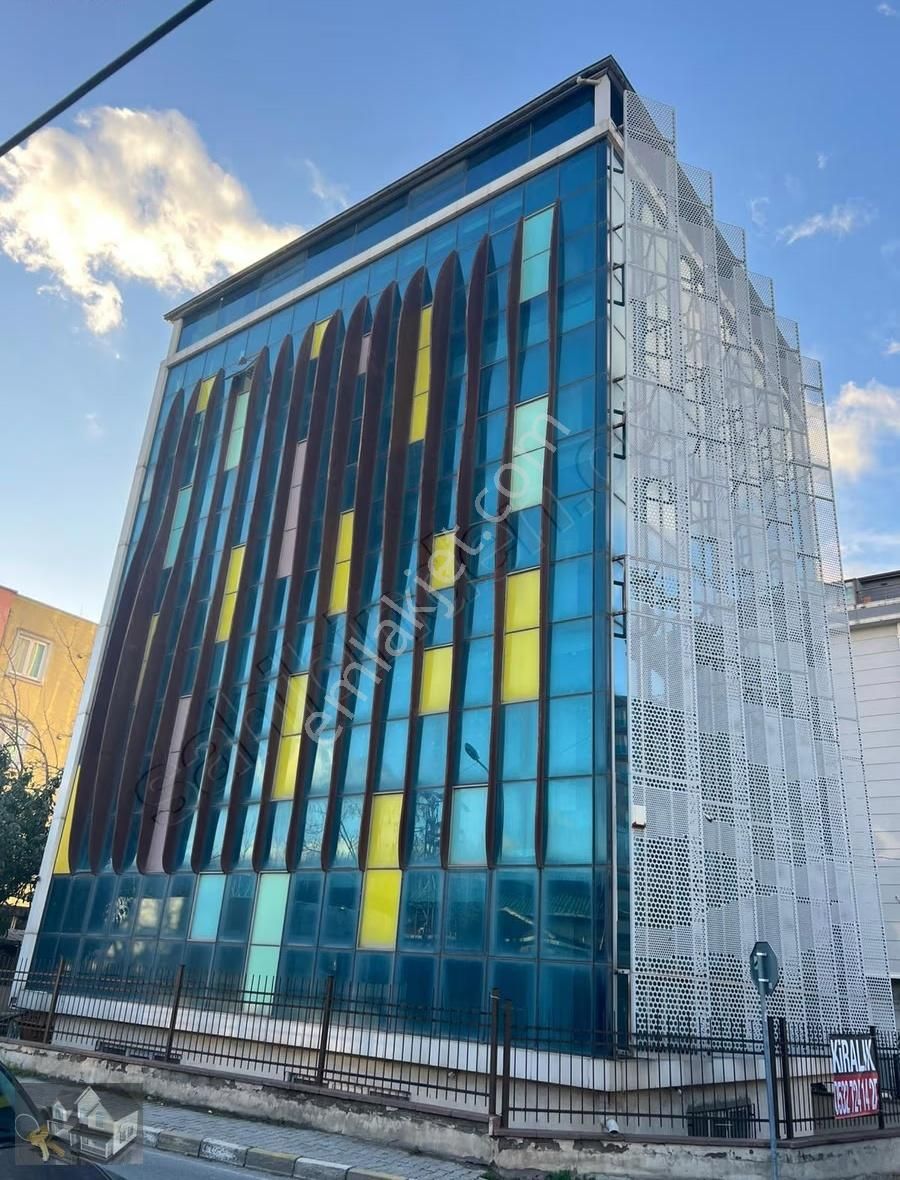 Taşdelen Çekmeköy Otoban Cepheli Kiralık 1500 M2 Bakımlı Plaza - Görsel 18