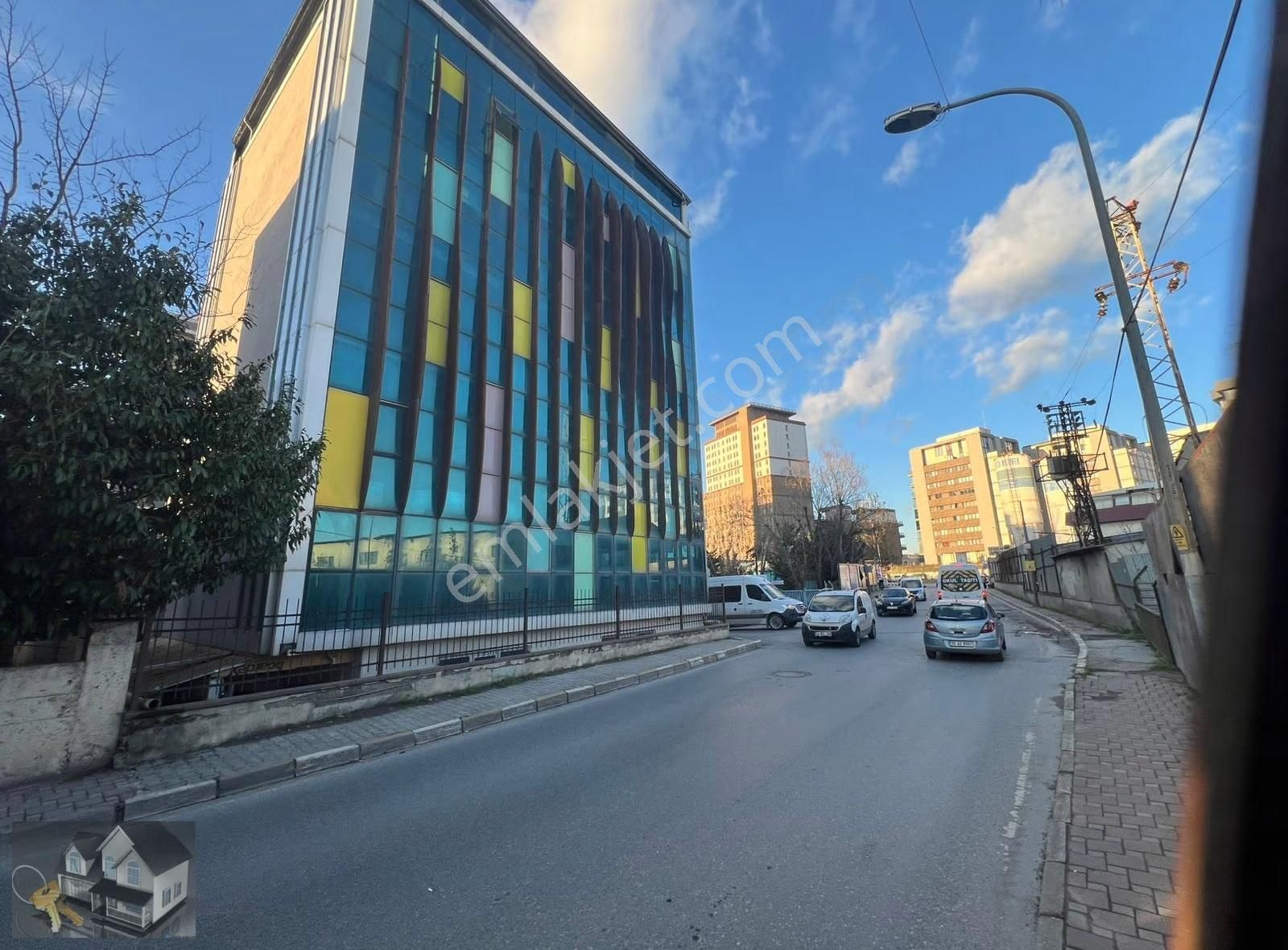 Taşdelen Çekmeköy Otoban Cepheli Kiralık 1500 M2 Bakımlı Plaza - Görsel 17